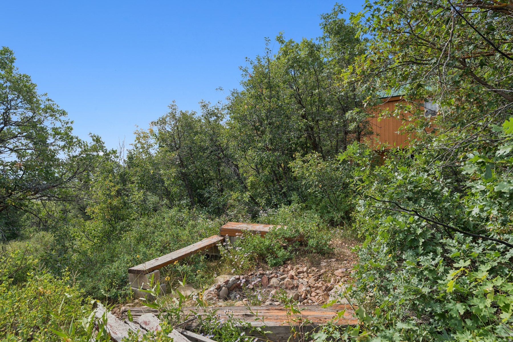main property photo 32
