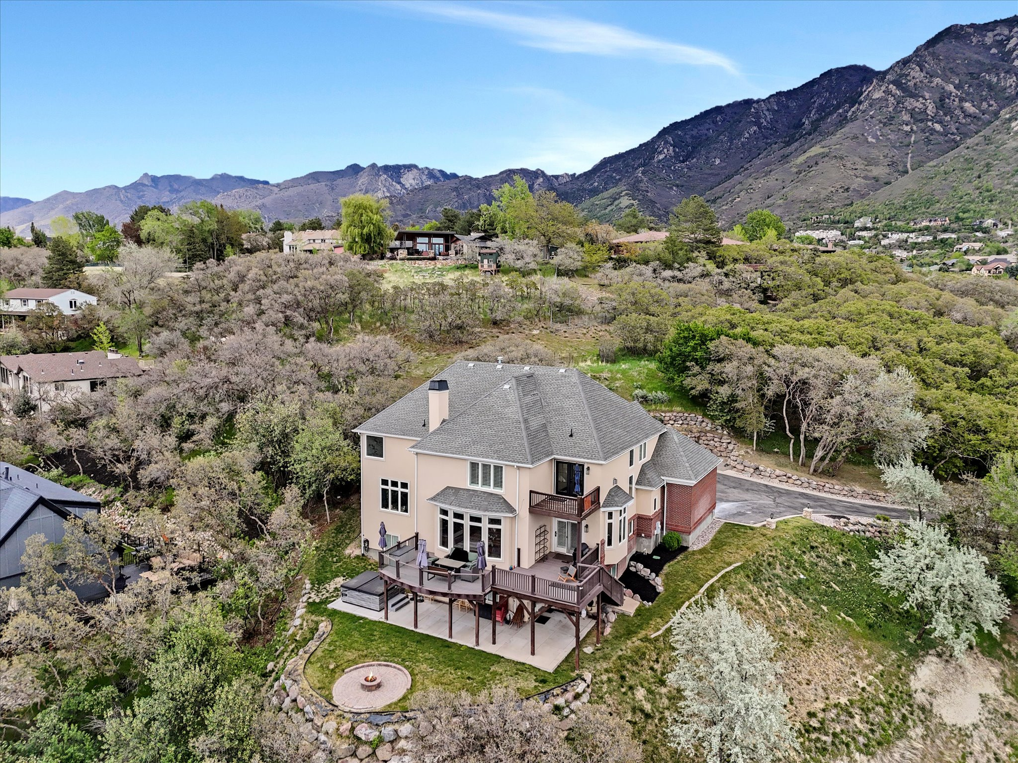 main property photo 12