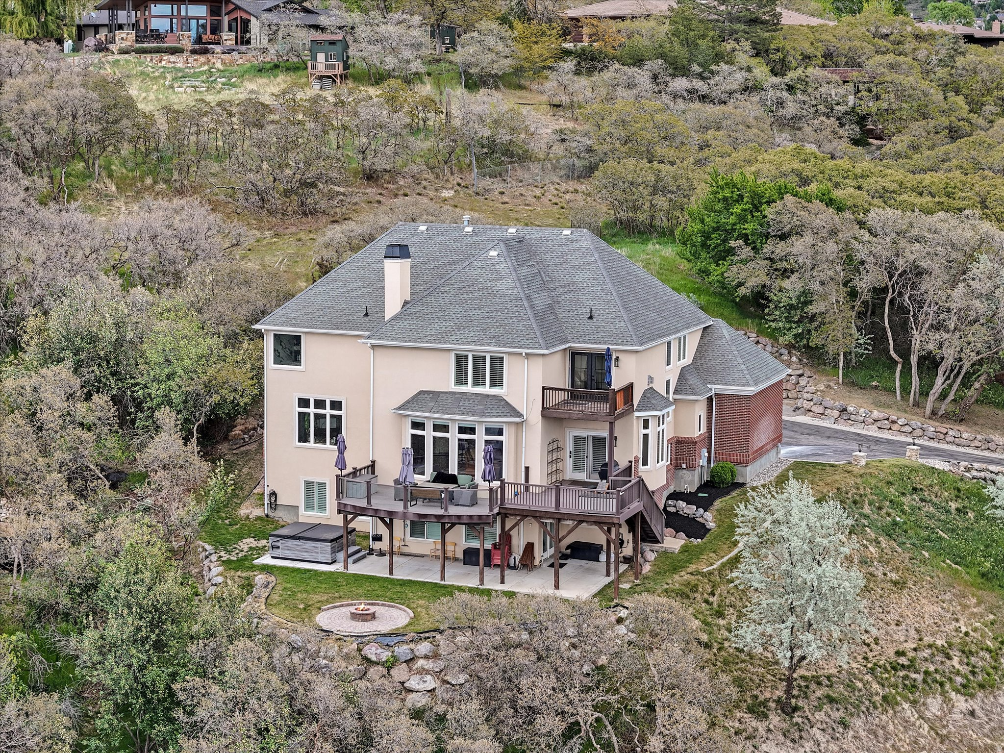 main property photo 13