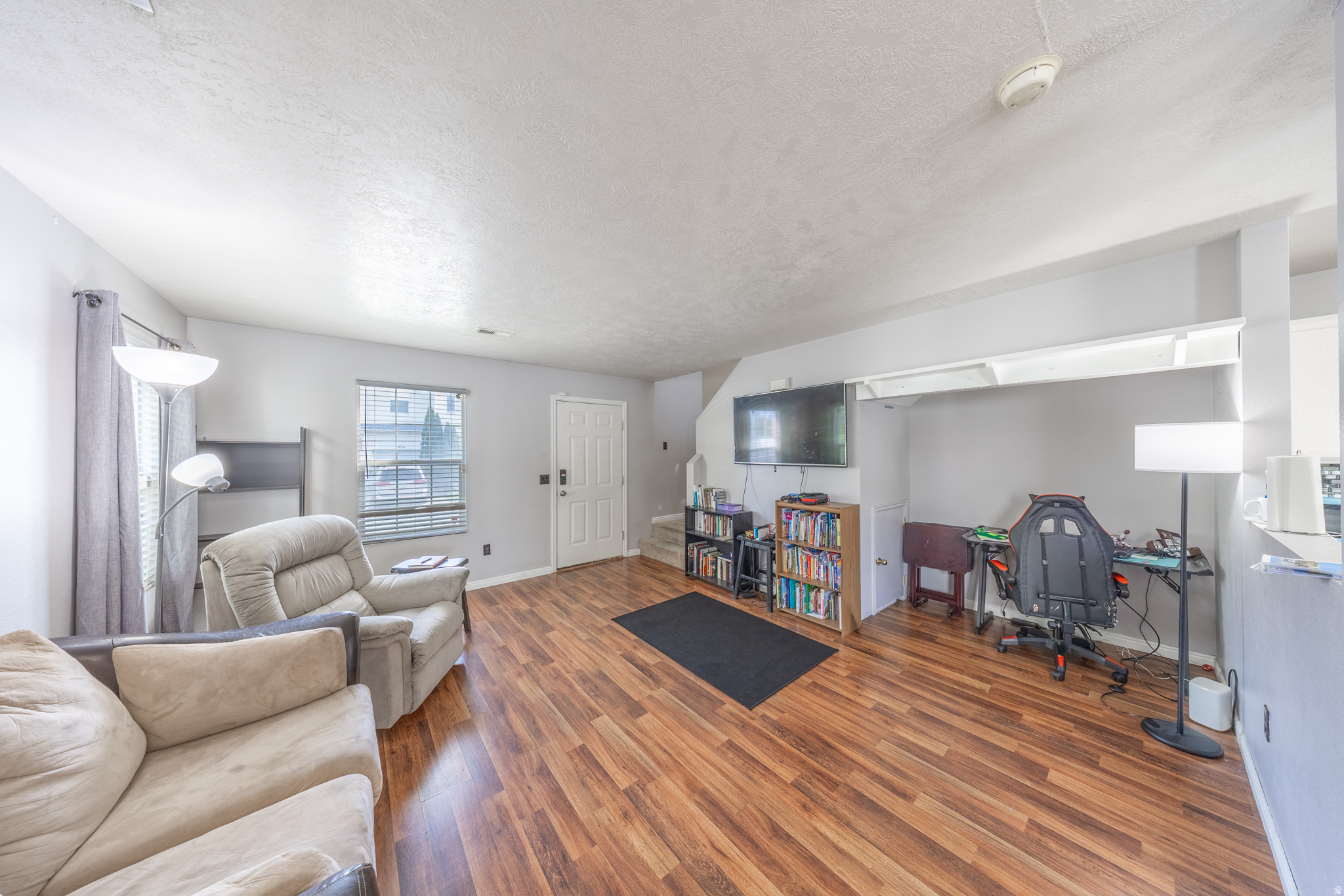 main property photo 7