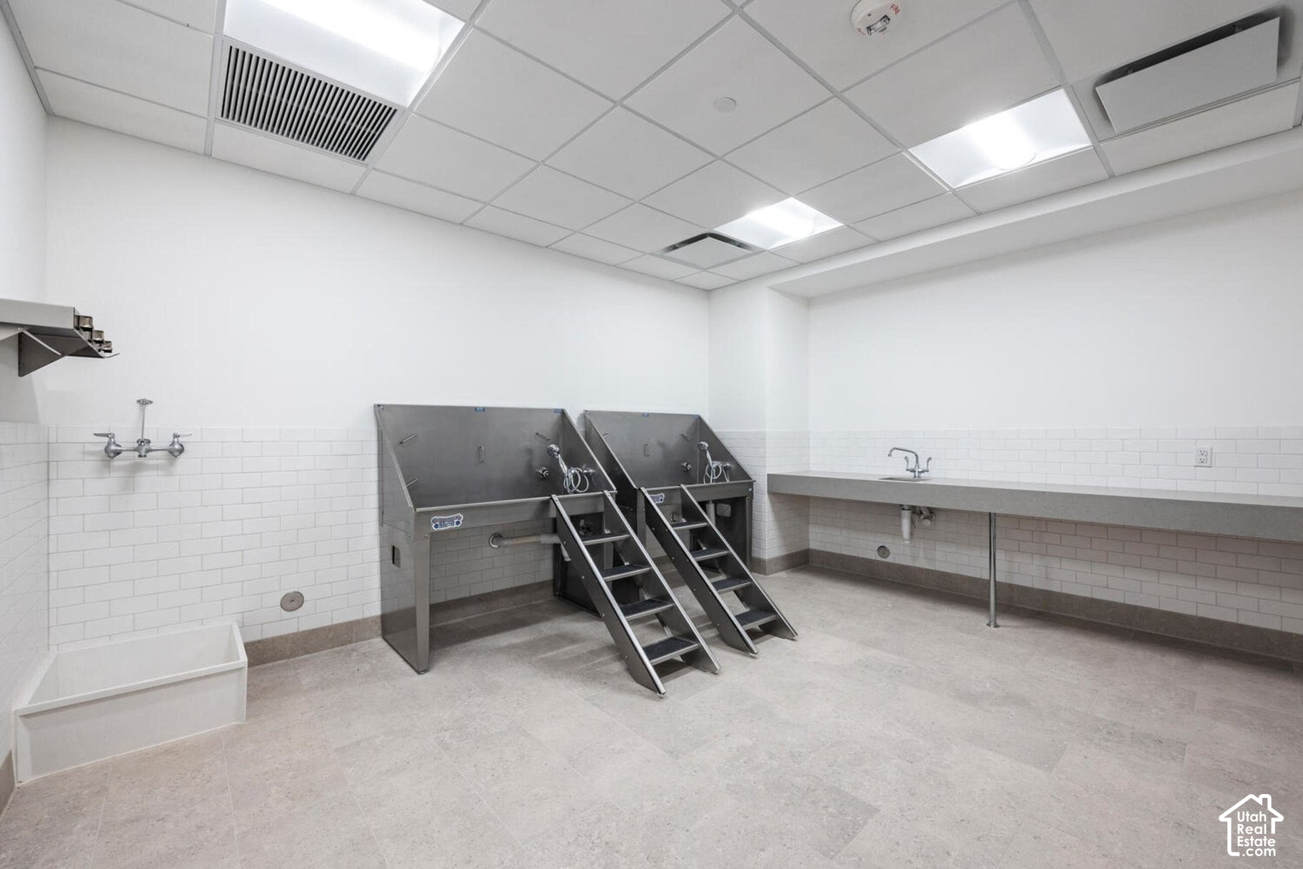 main property photo 79