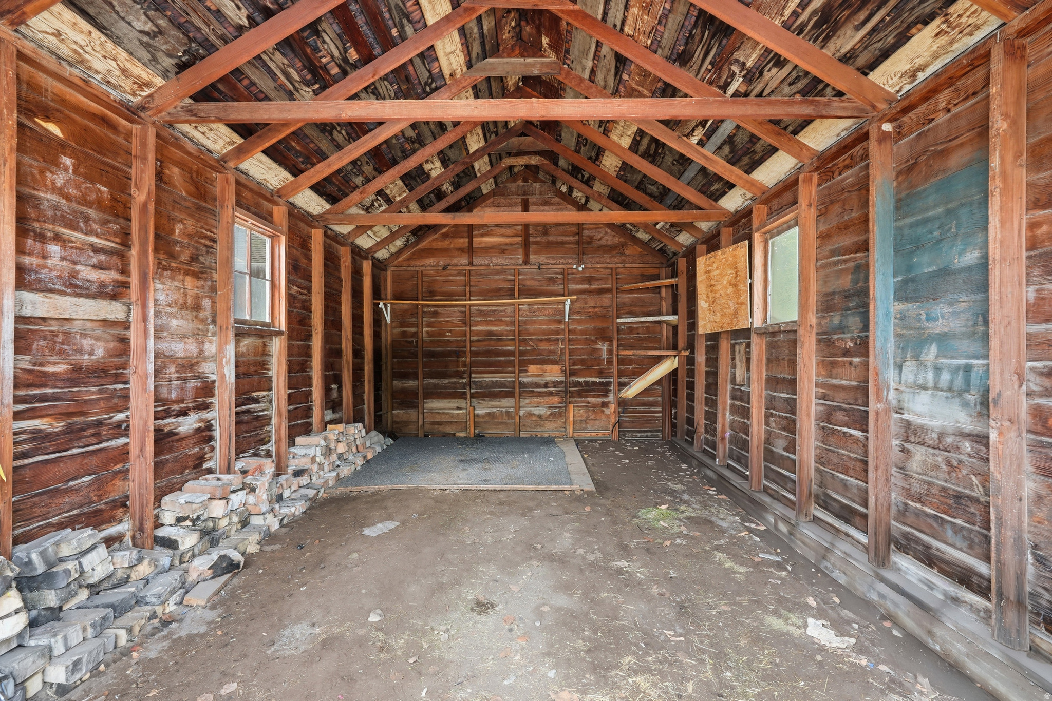 main property photo 25