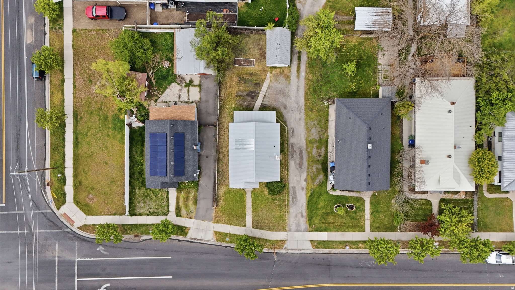main property photo 31