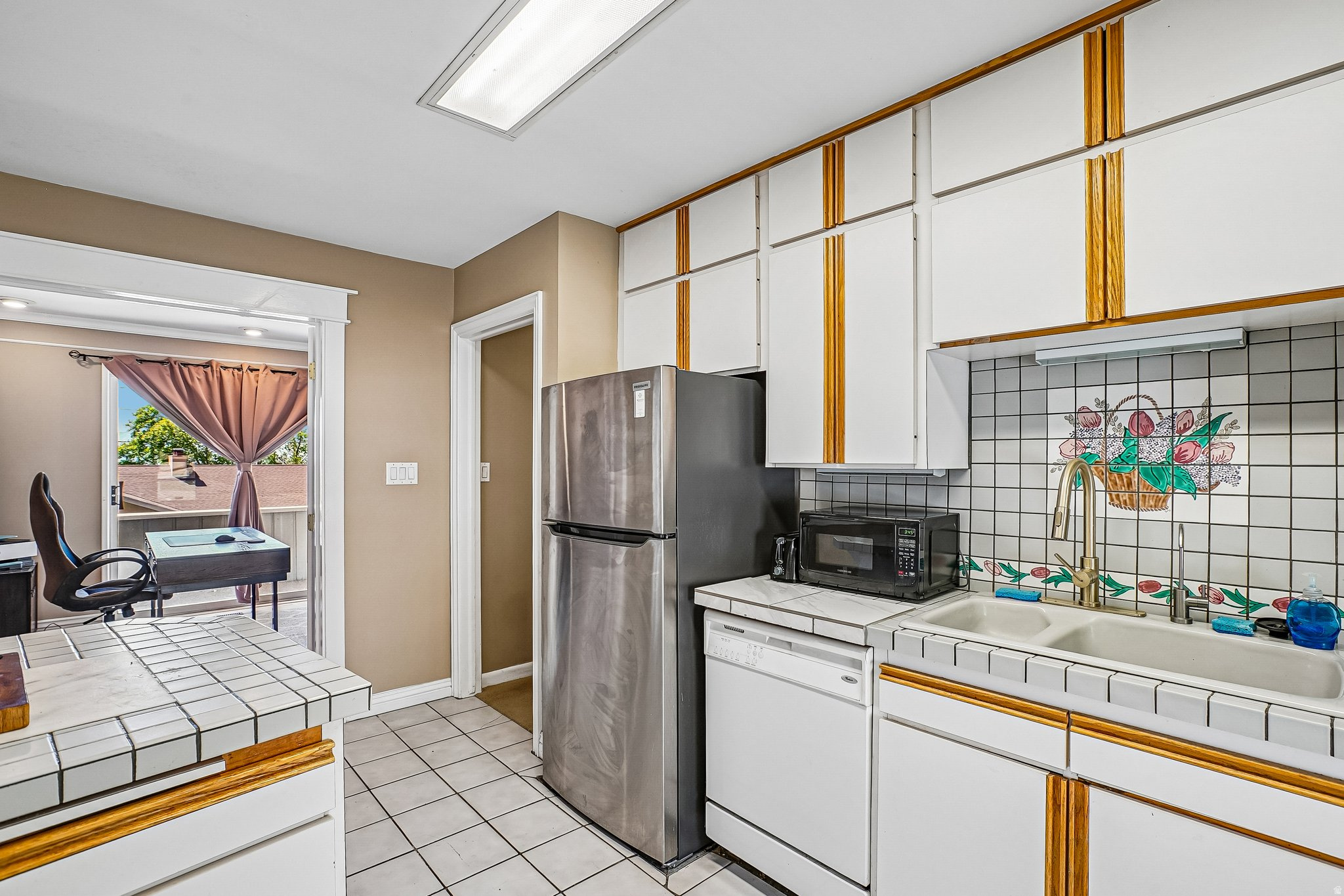 main property photo 24