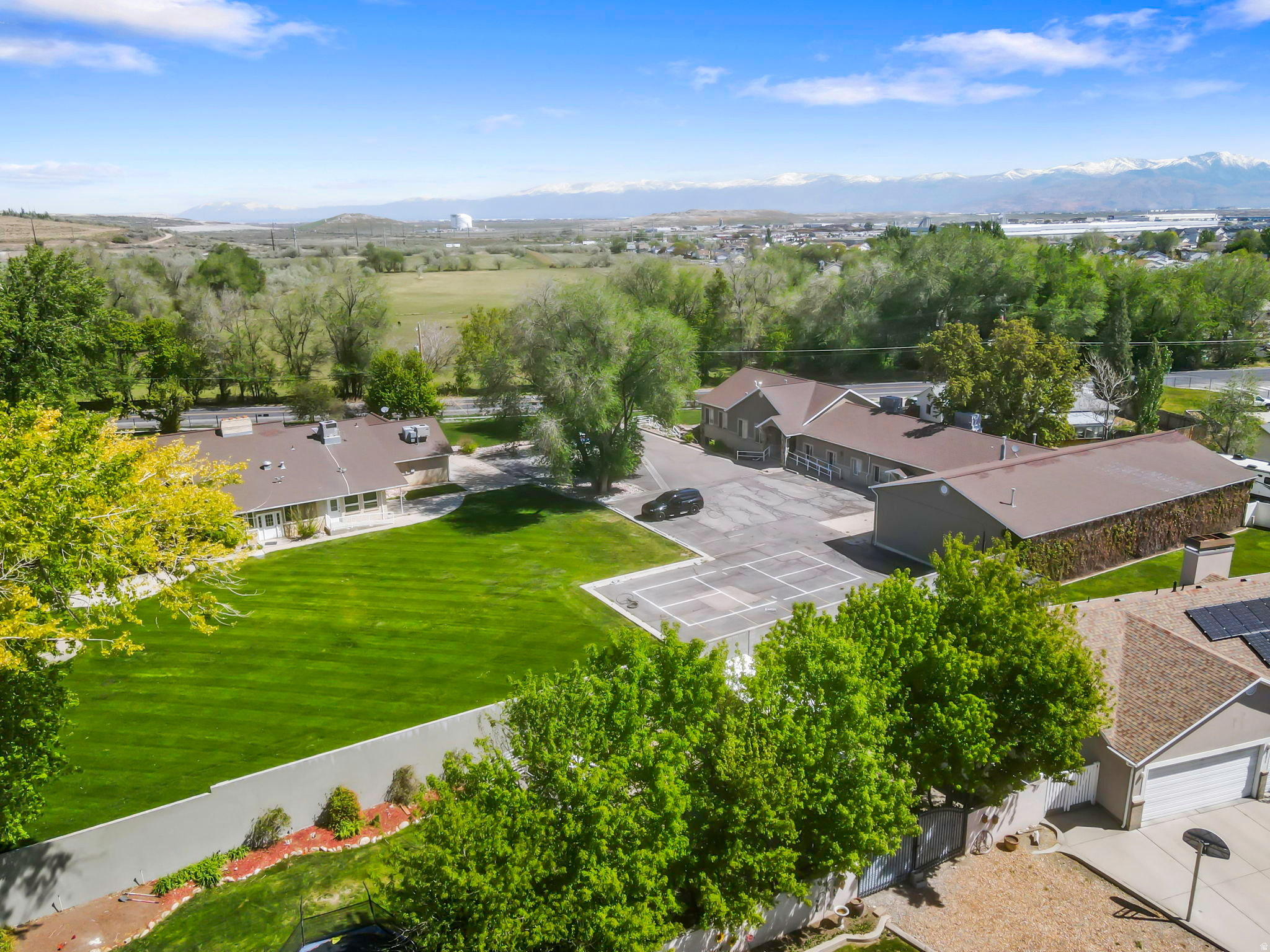 main property photo 2