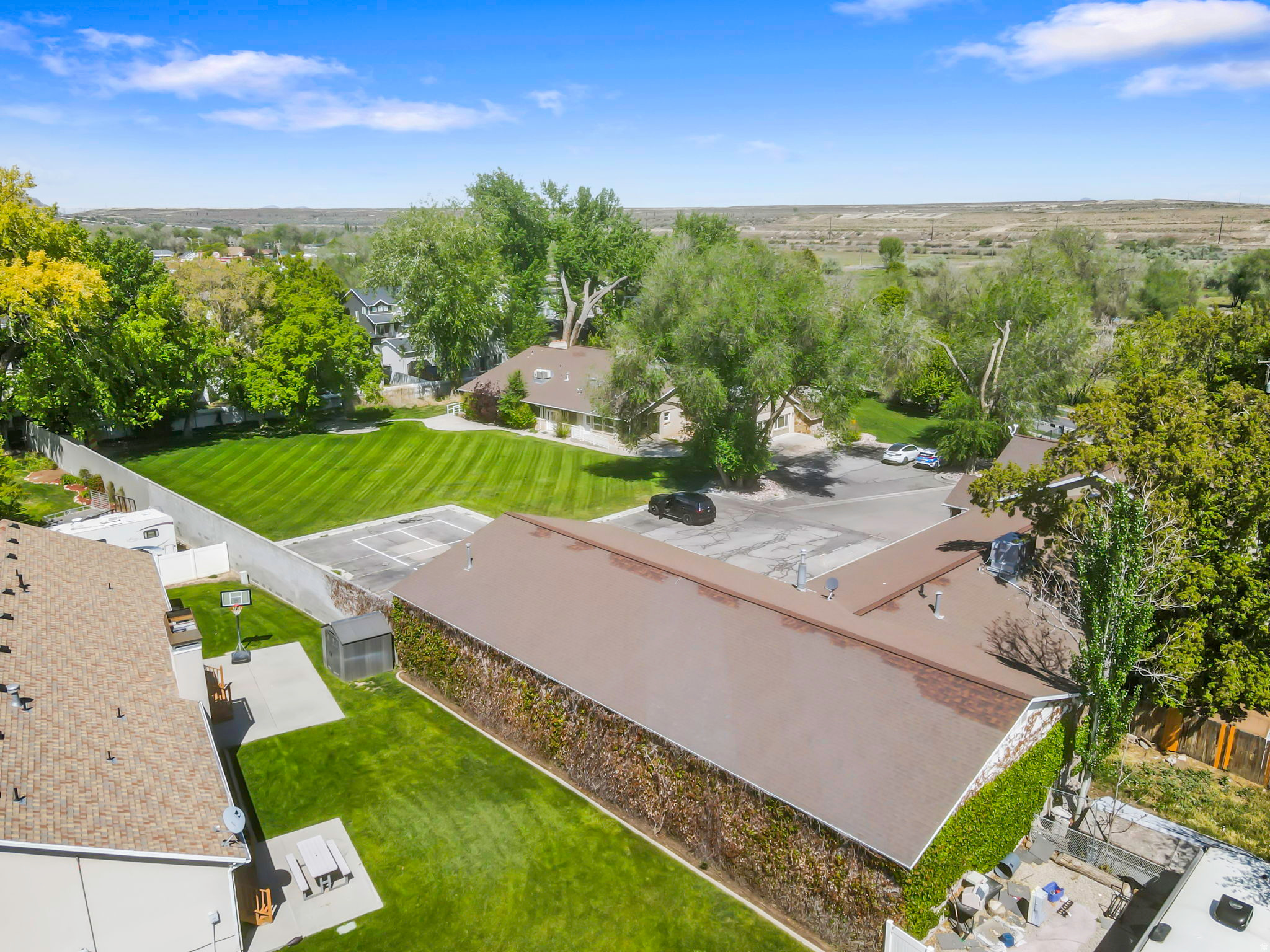 main property photo 32