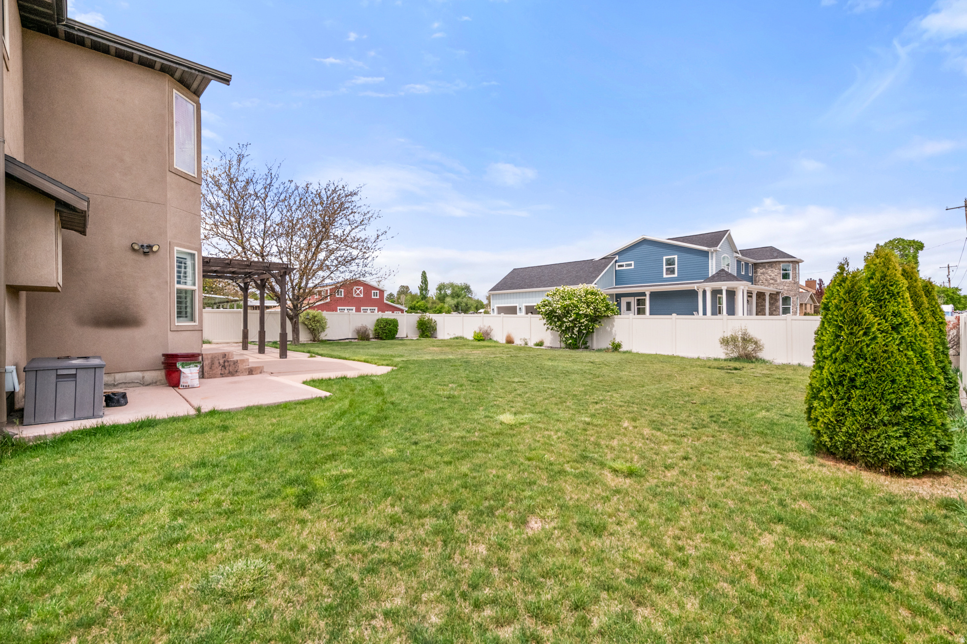 main property photo 38