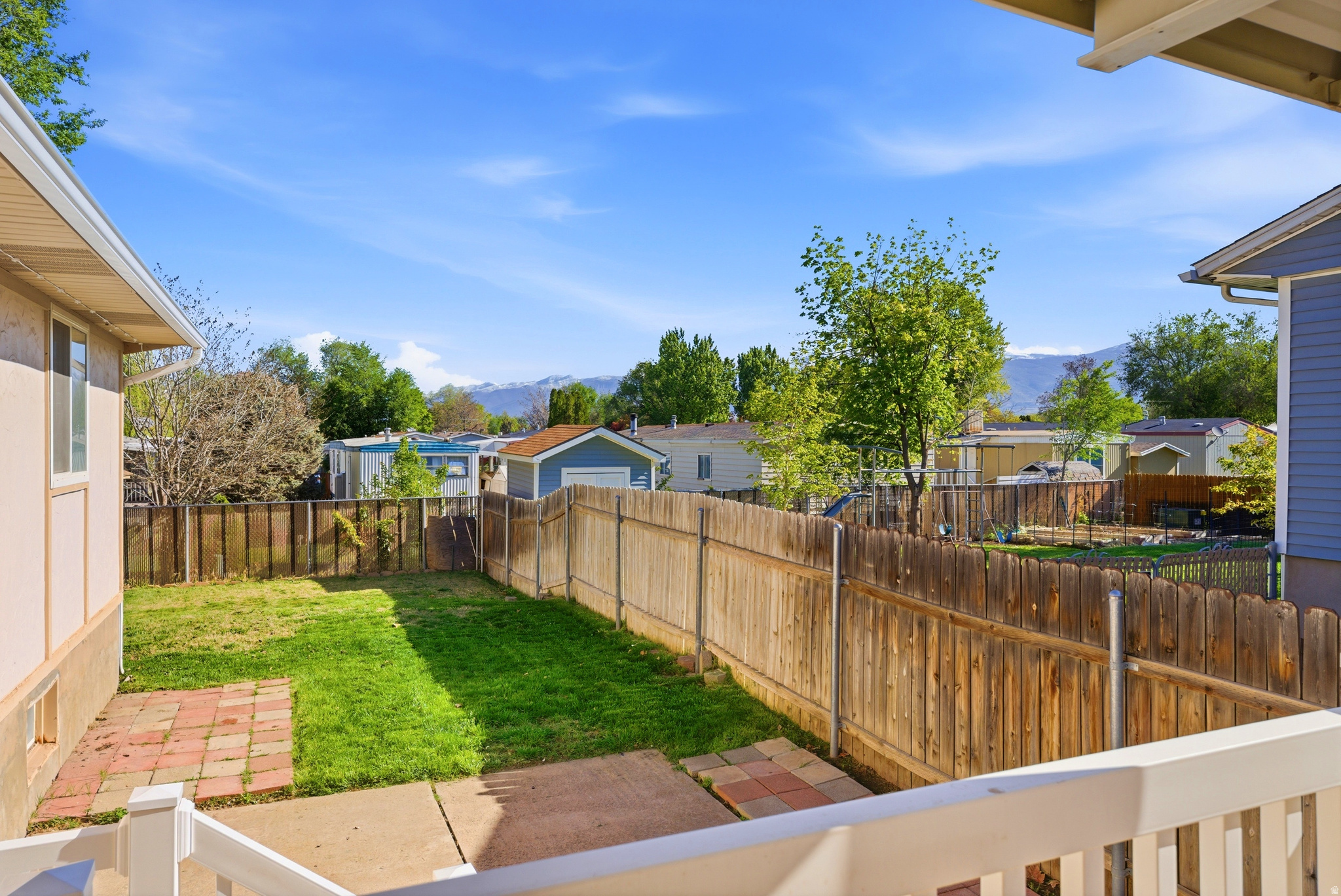 main property photo 13