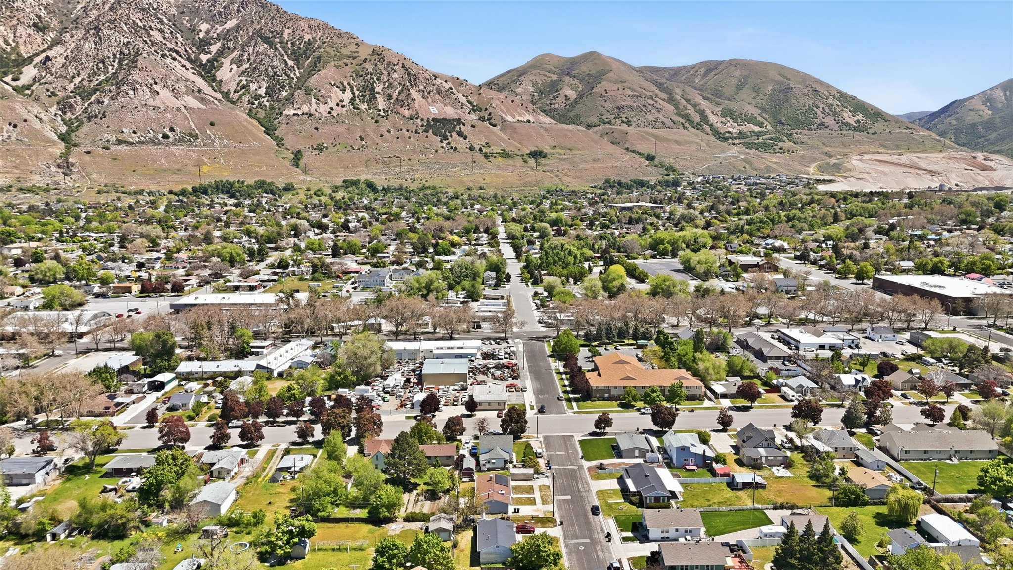 main property photo 34