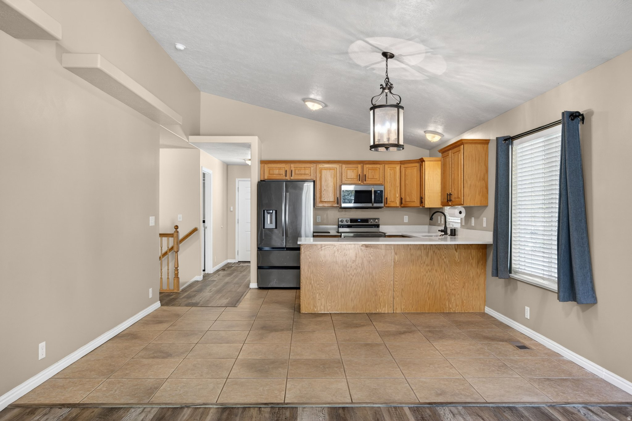 main property photo 14
