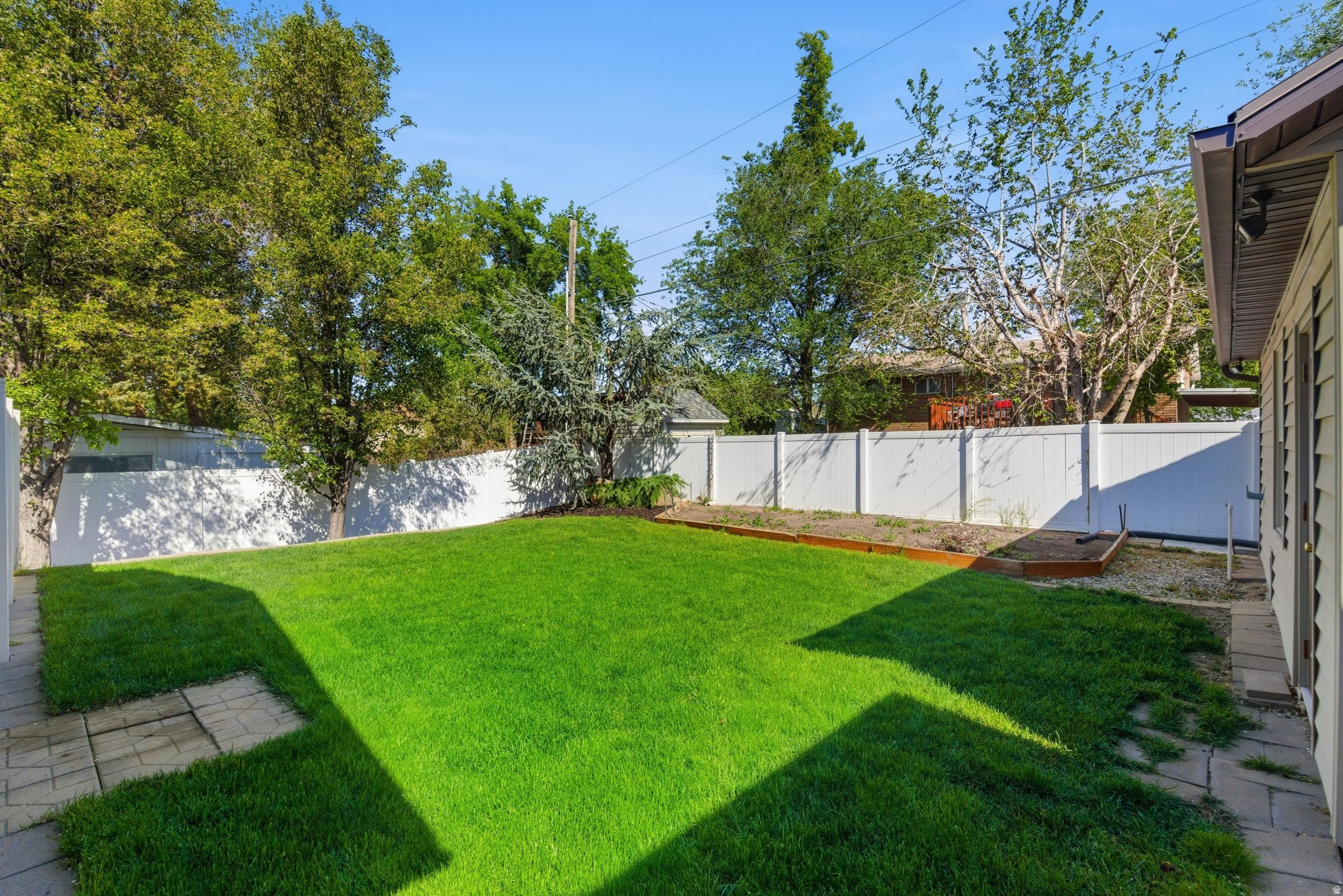 main property photo 54