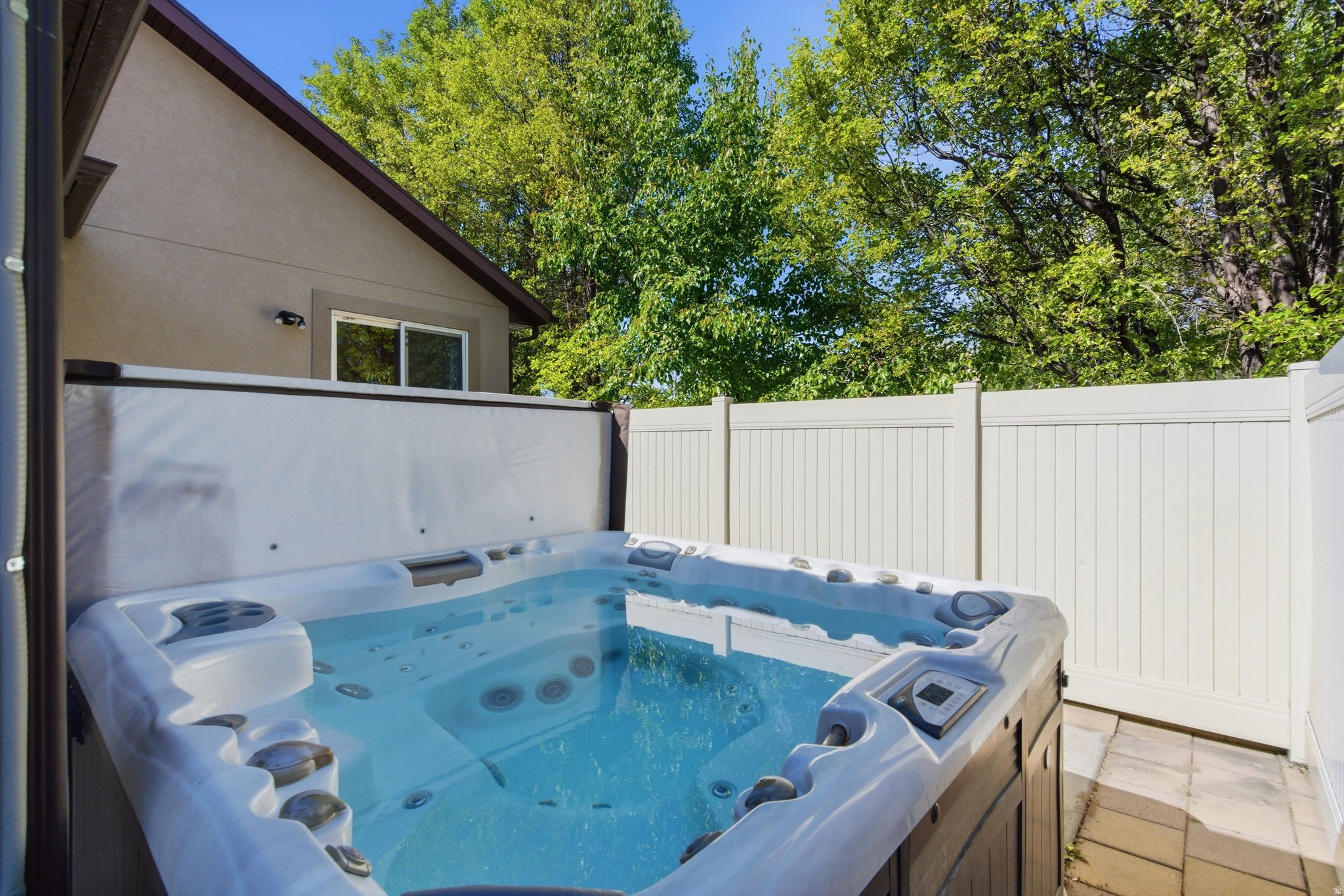 main property photo 60
