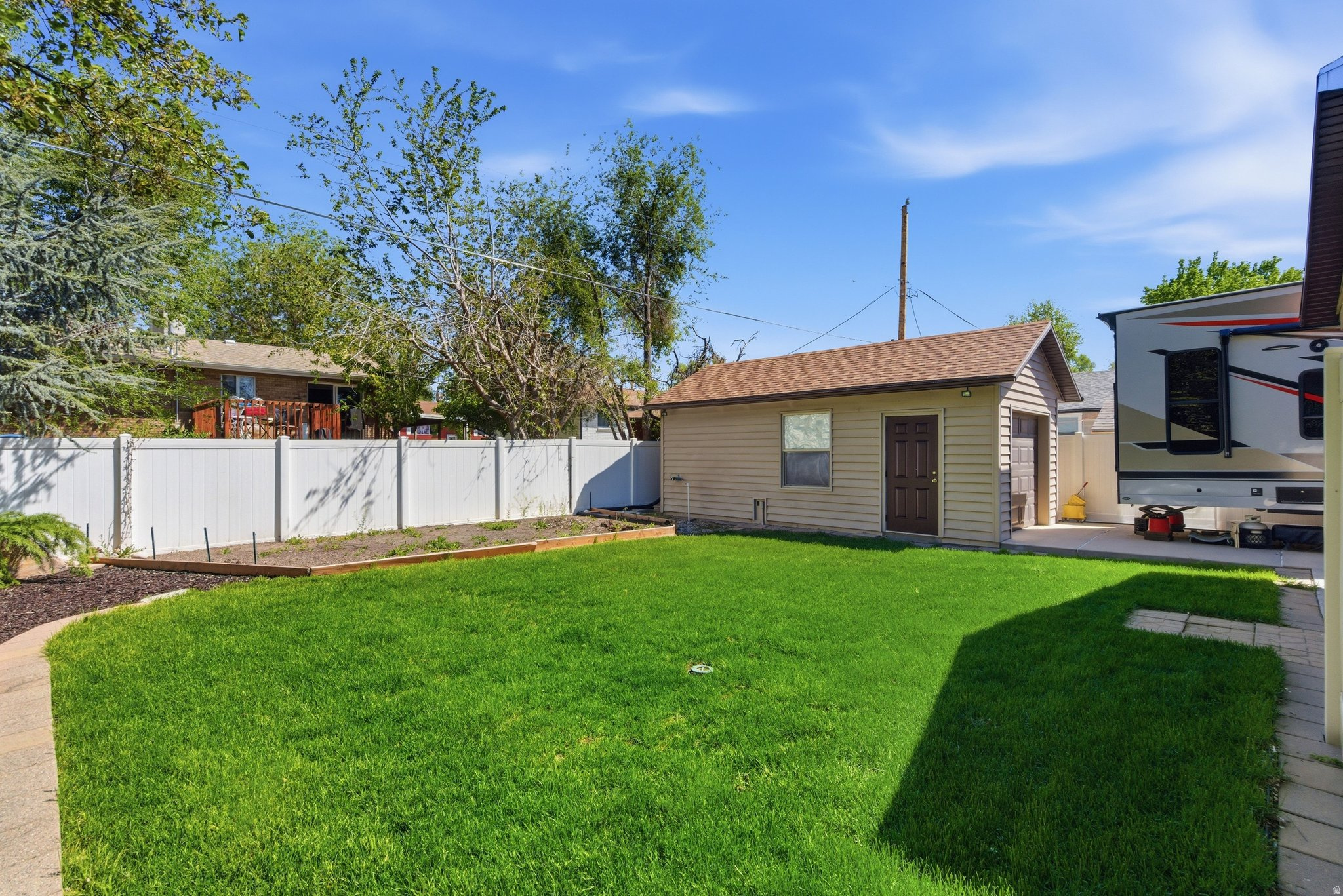 main property photo 61