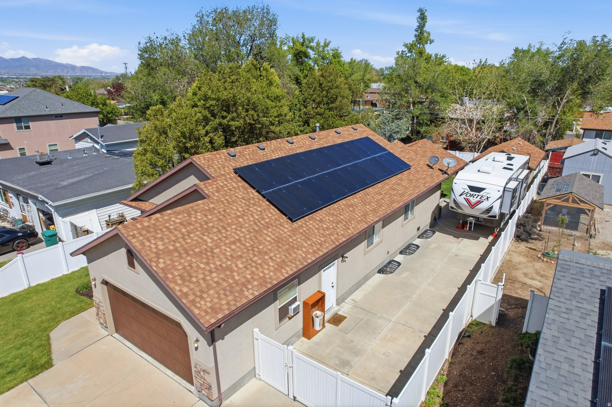 main property photo 64