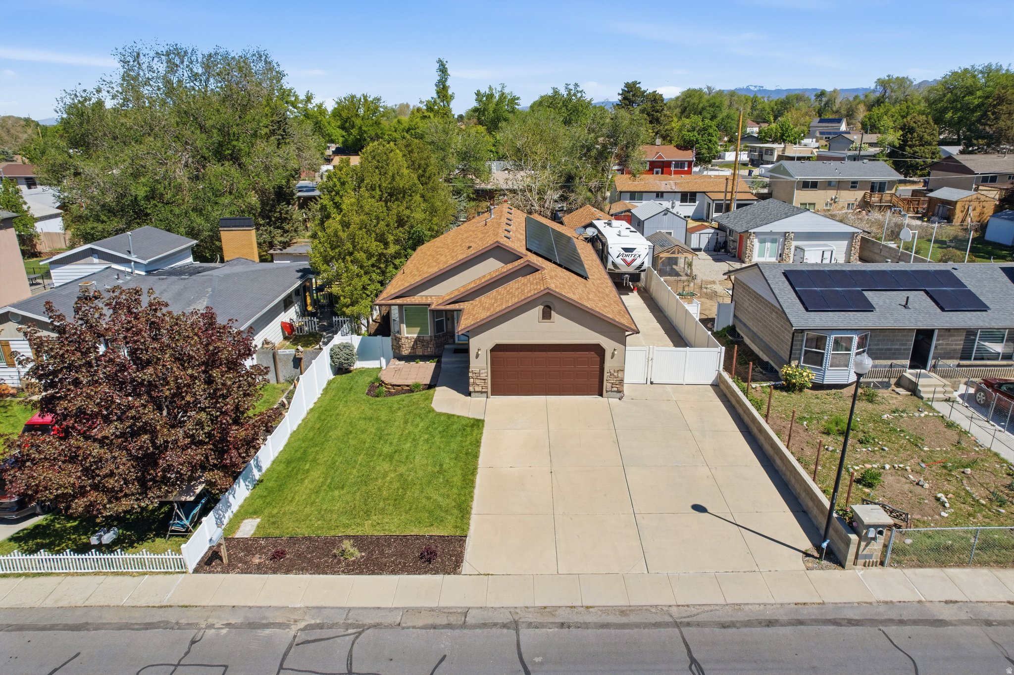 main property photo 68