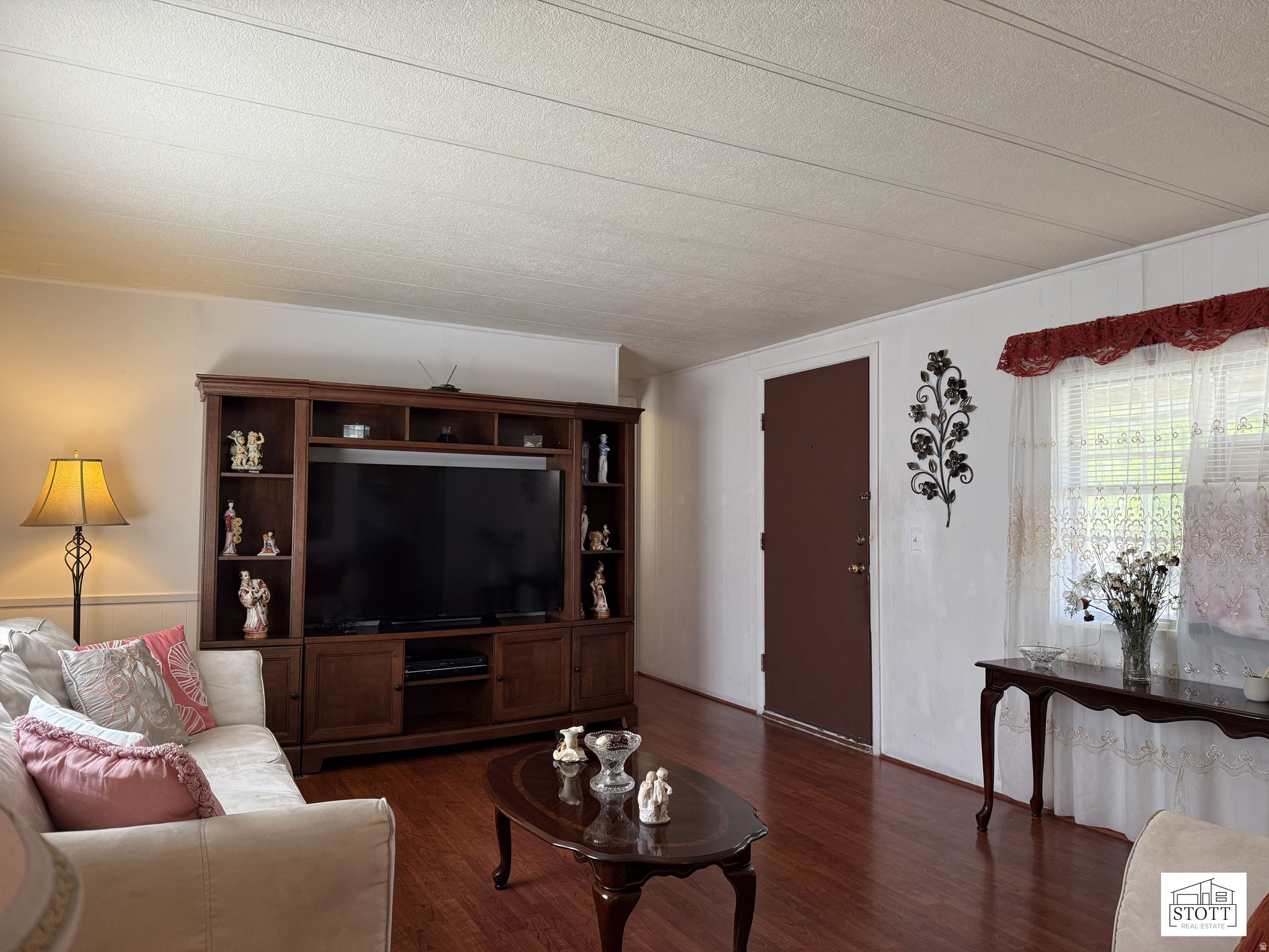 main property photo 8