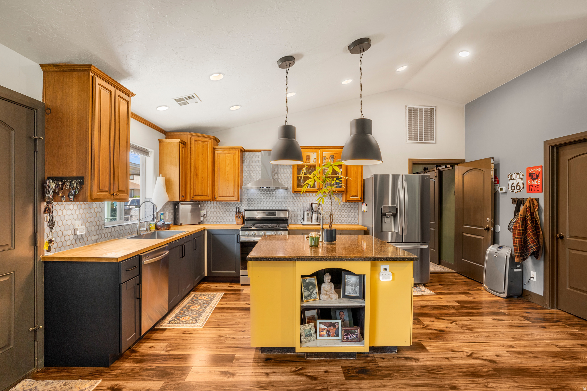 main property photo 16