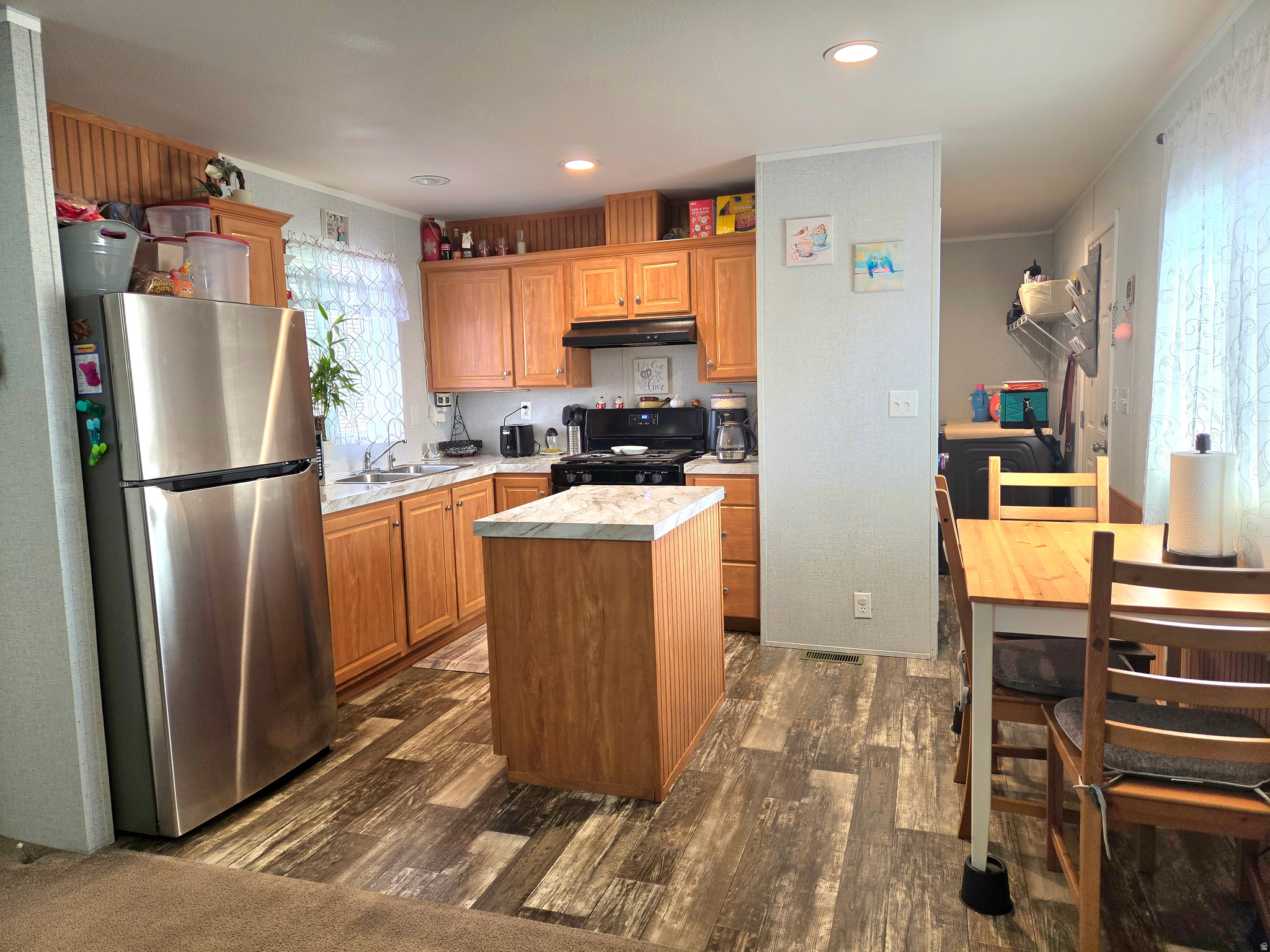 main property photo 10