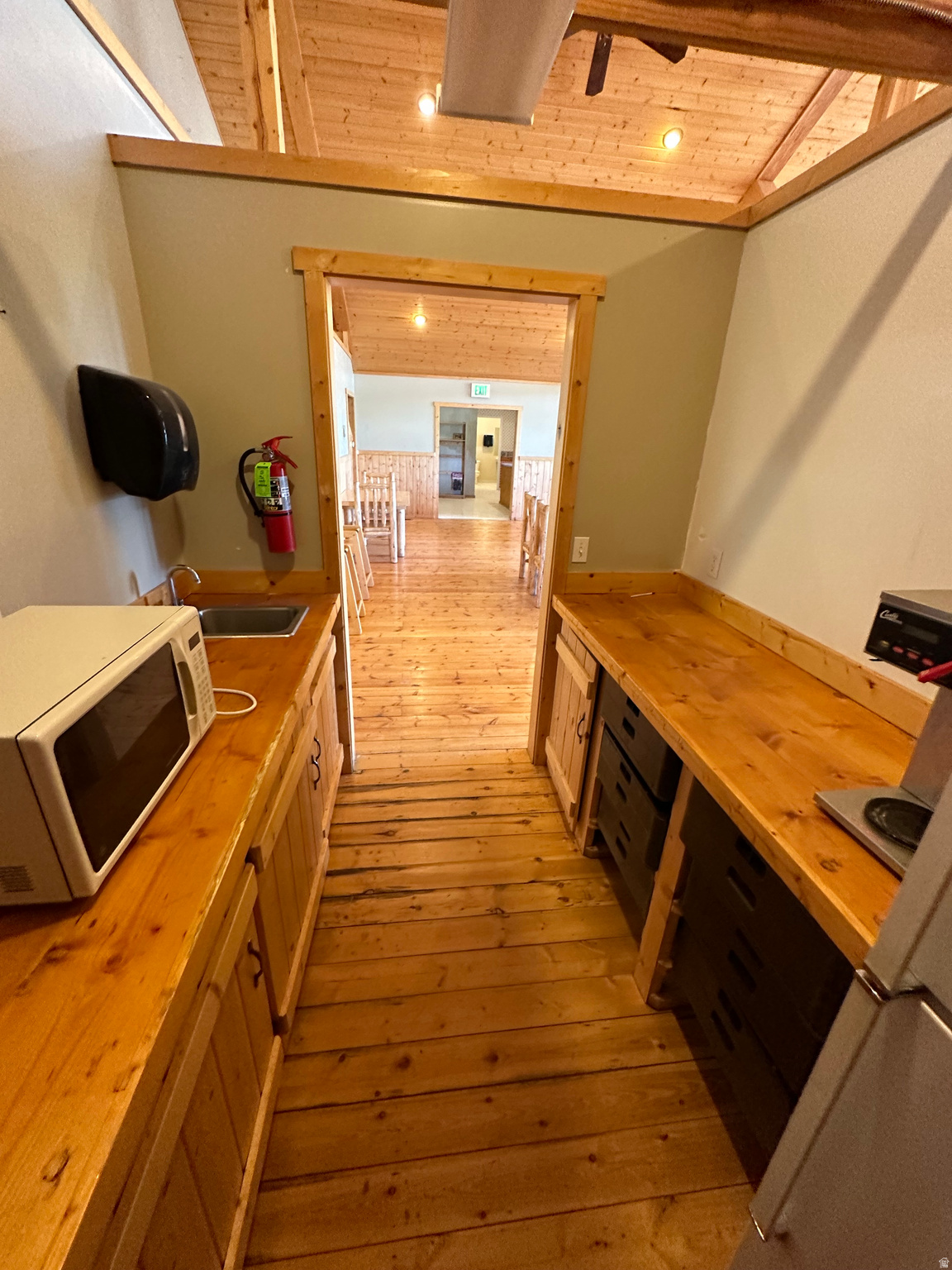 main property photo 45