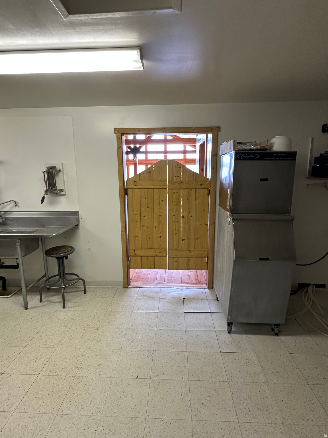 main property photo 61