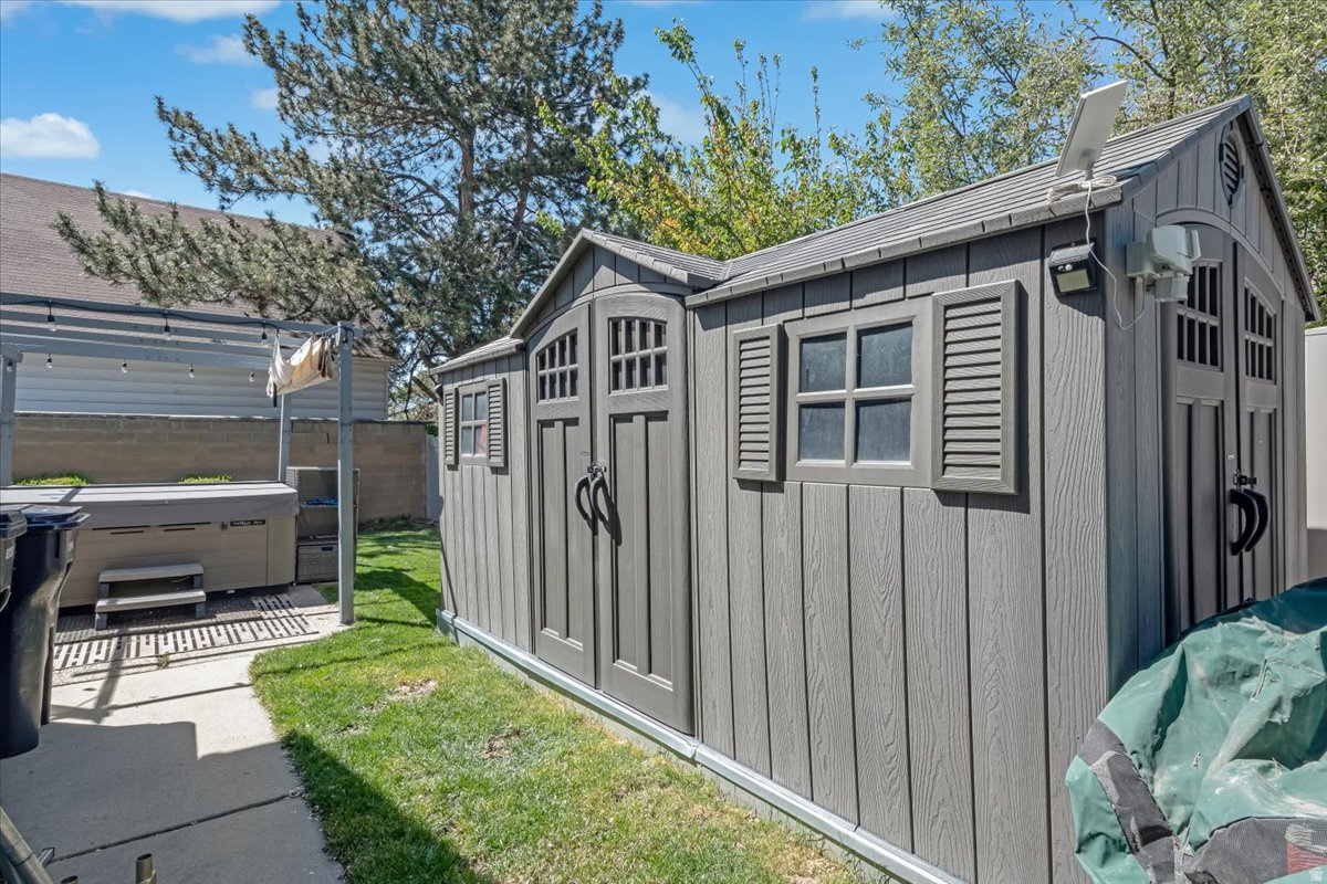 main property photo 49
