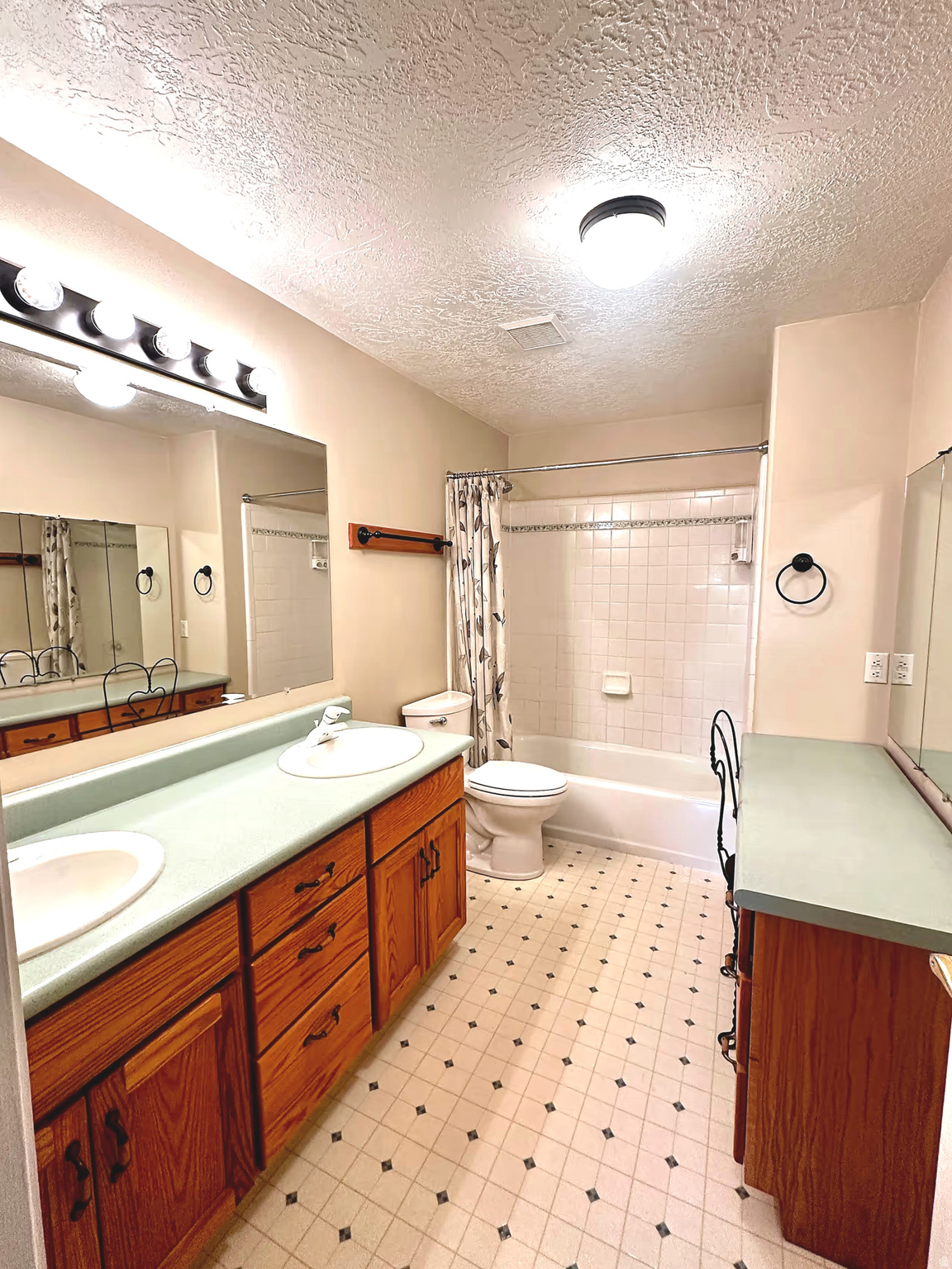 main property photo 54
