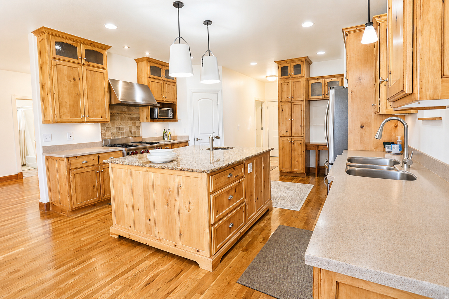 main property photo 23