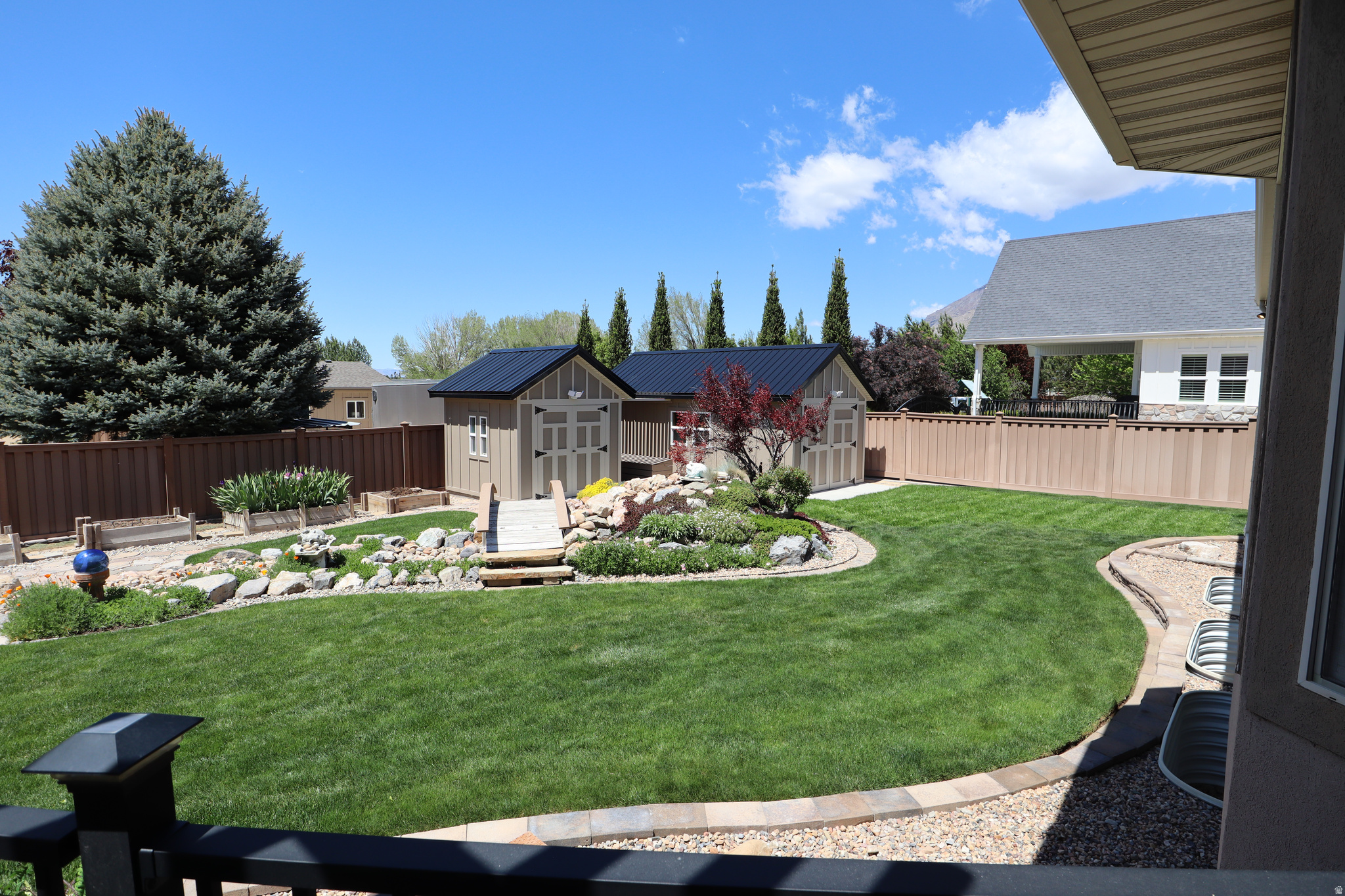 main property photo 74