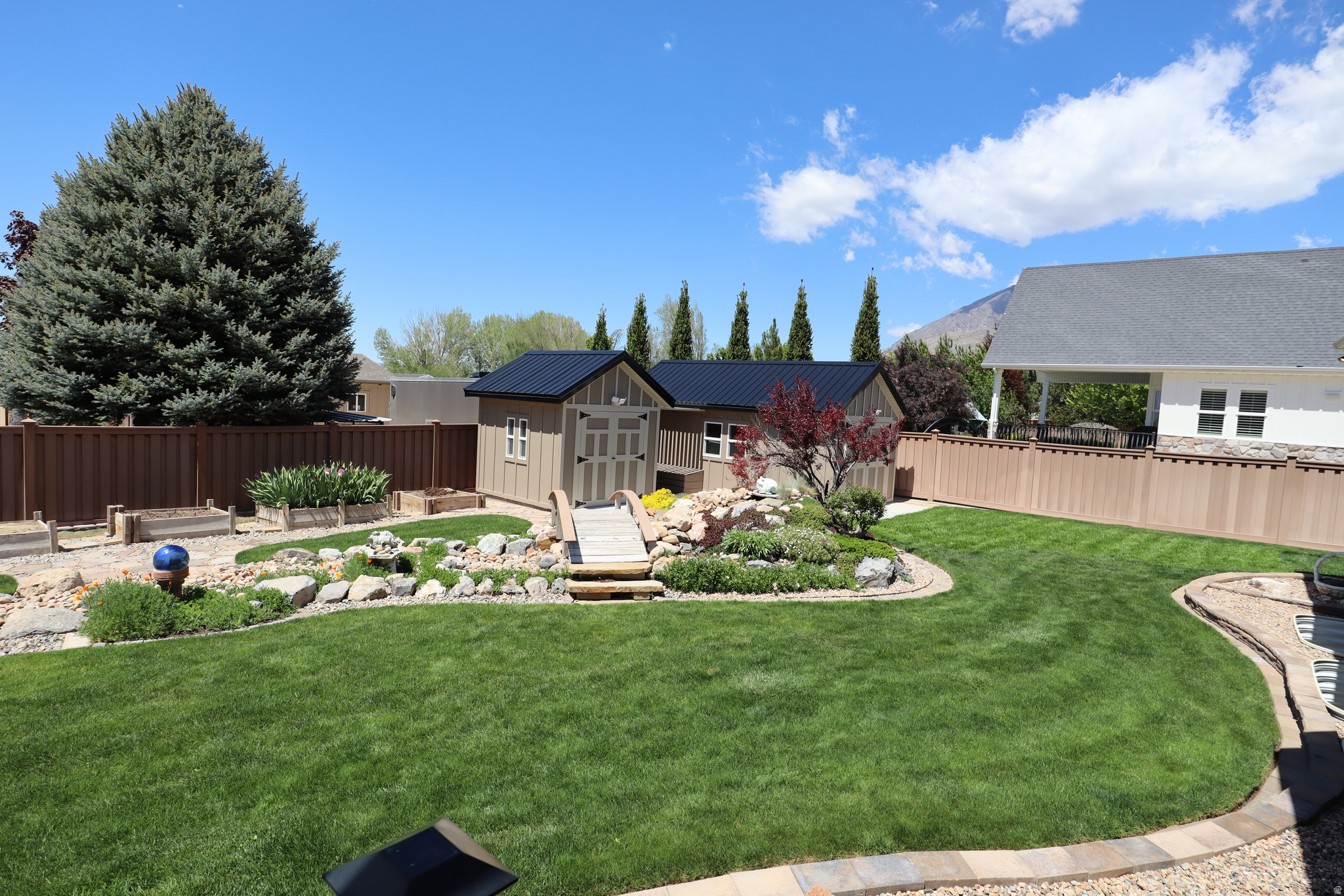 main property photo 75