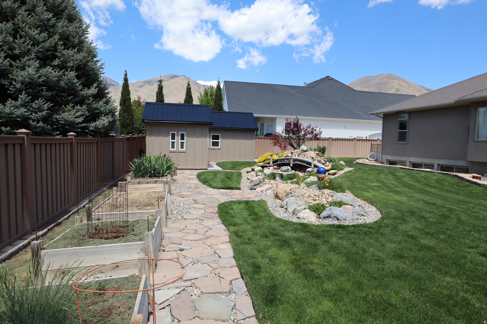 main property photo 81