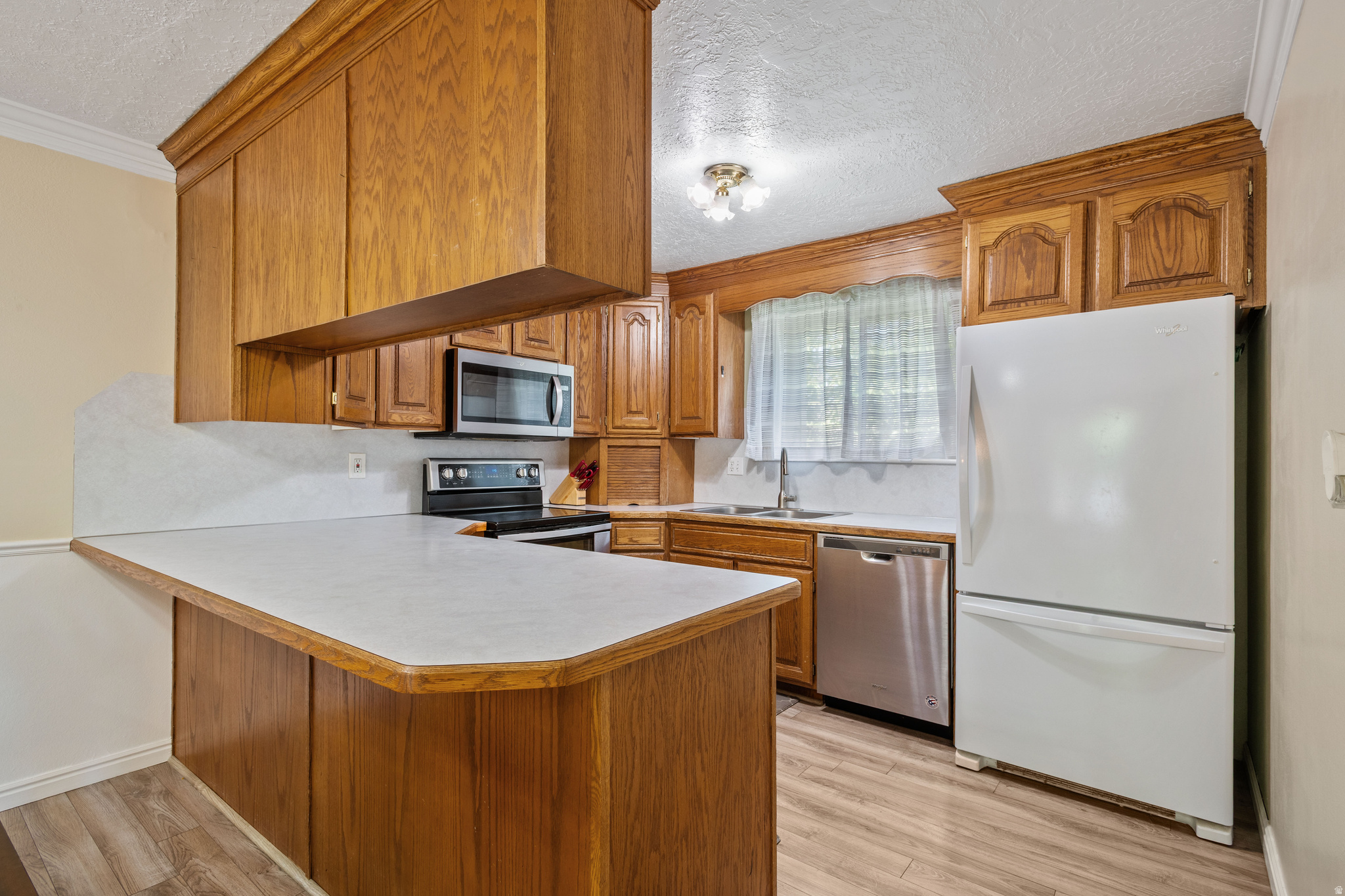 main property photo 6
