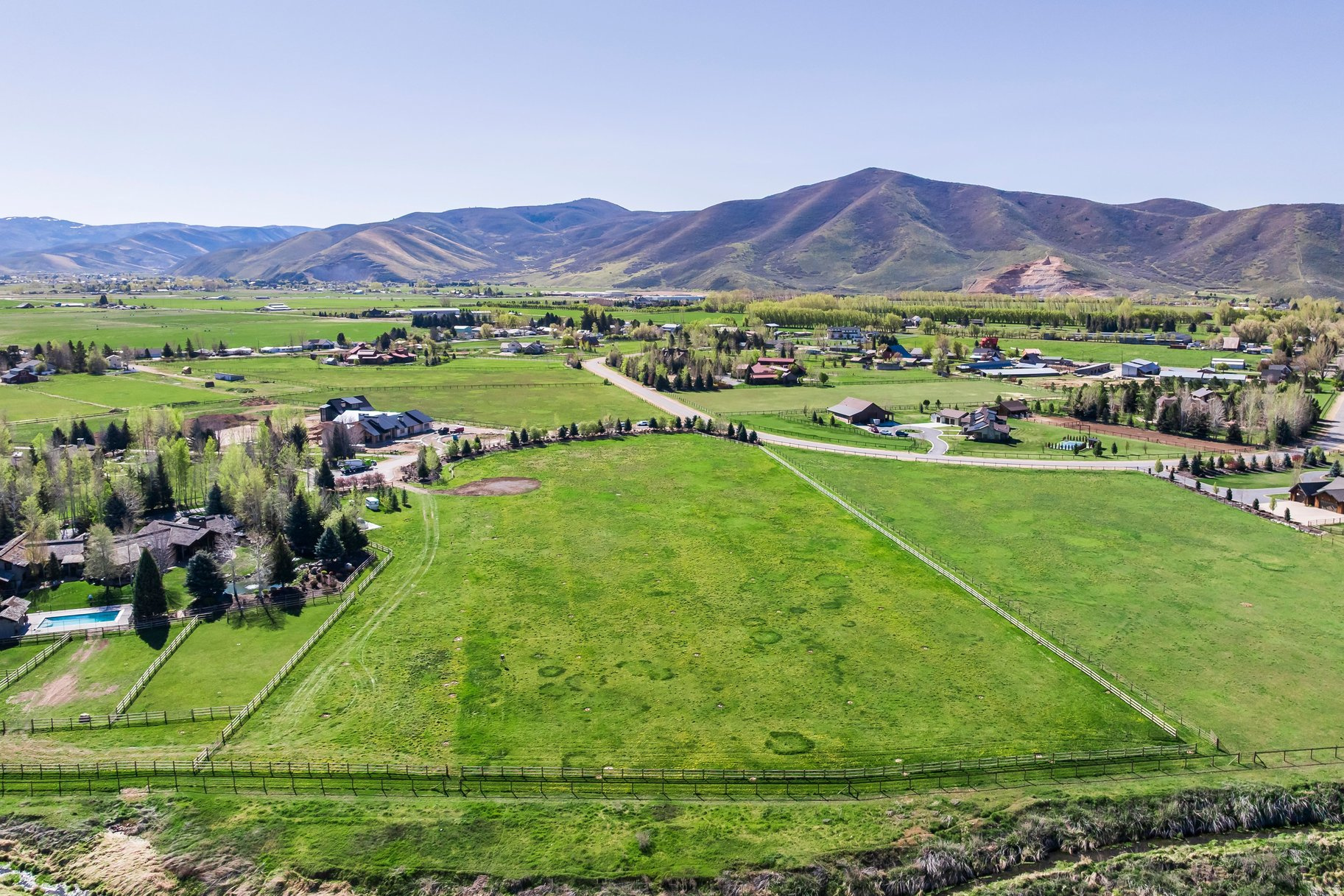 main property photo 24