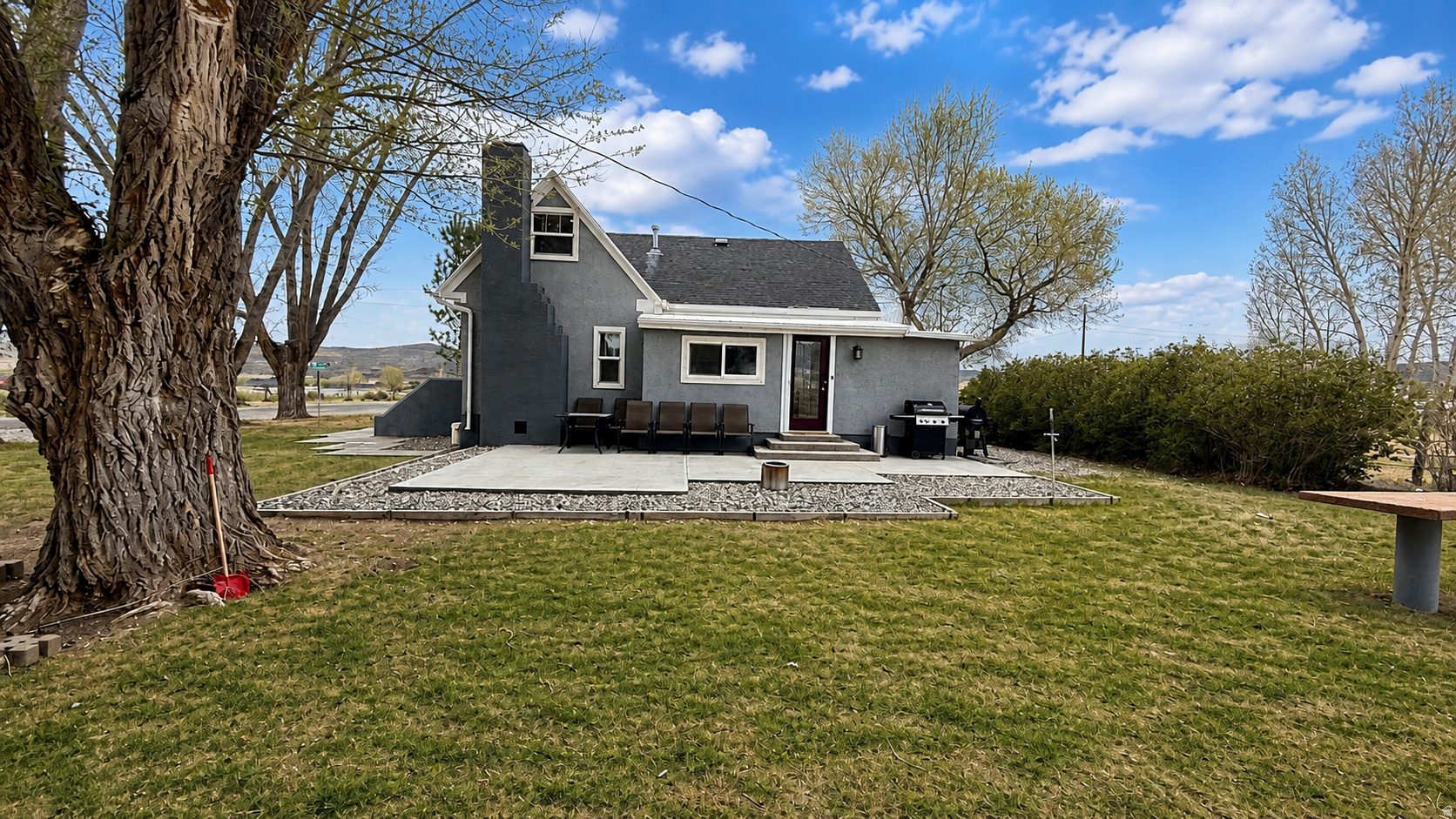 main property photo 22