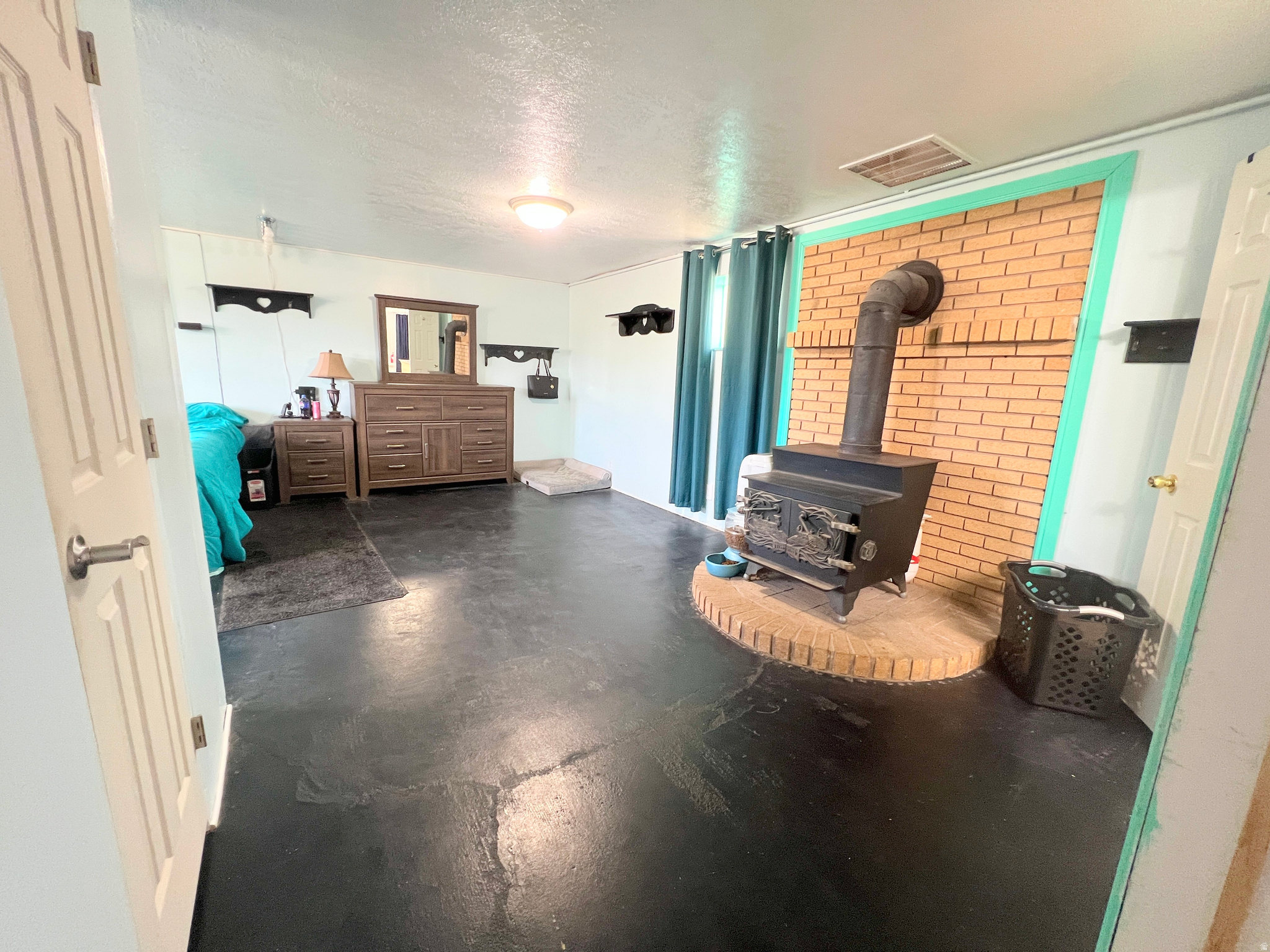 main property photo 29