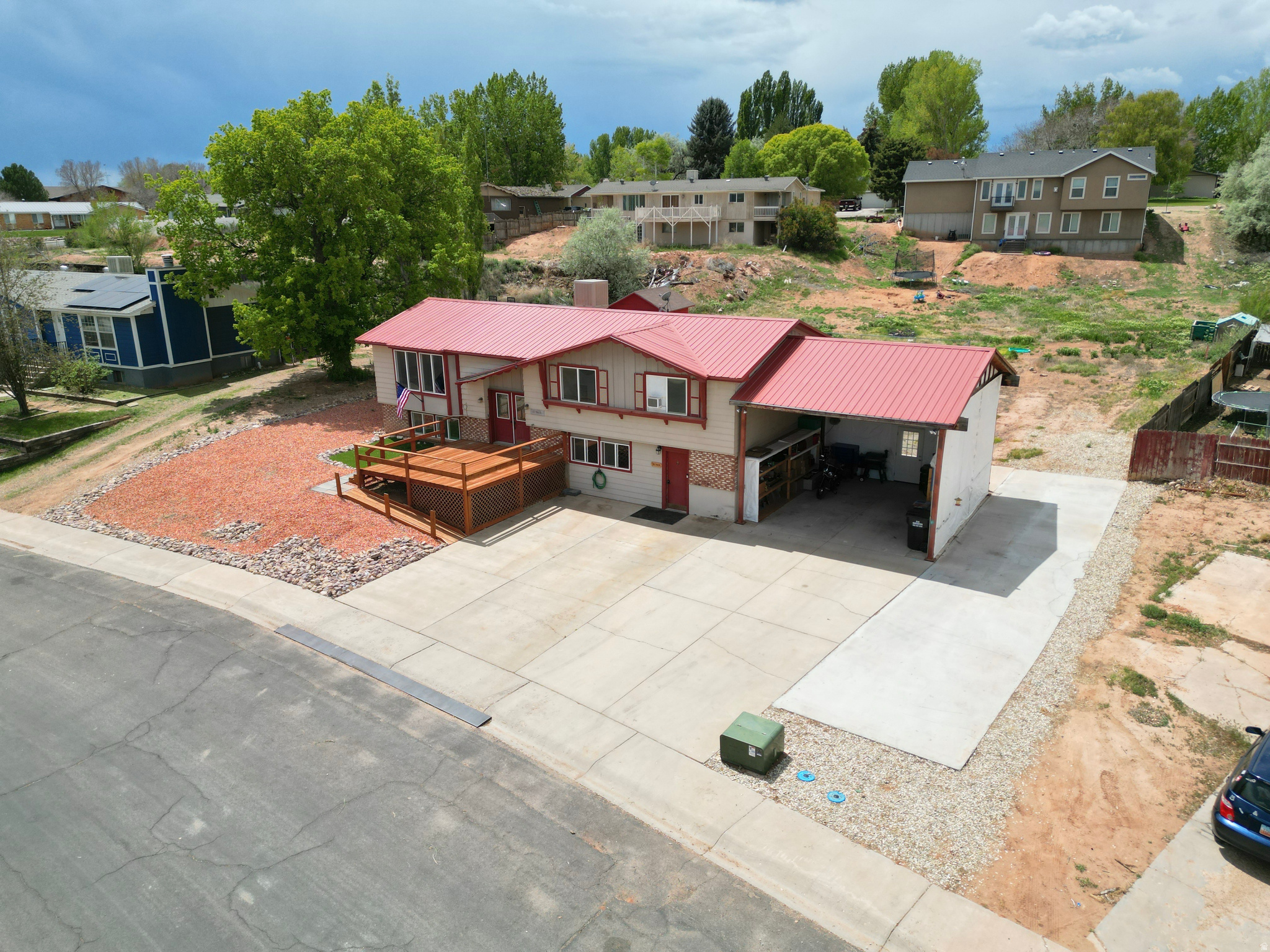 main property photo 50
