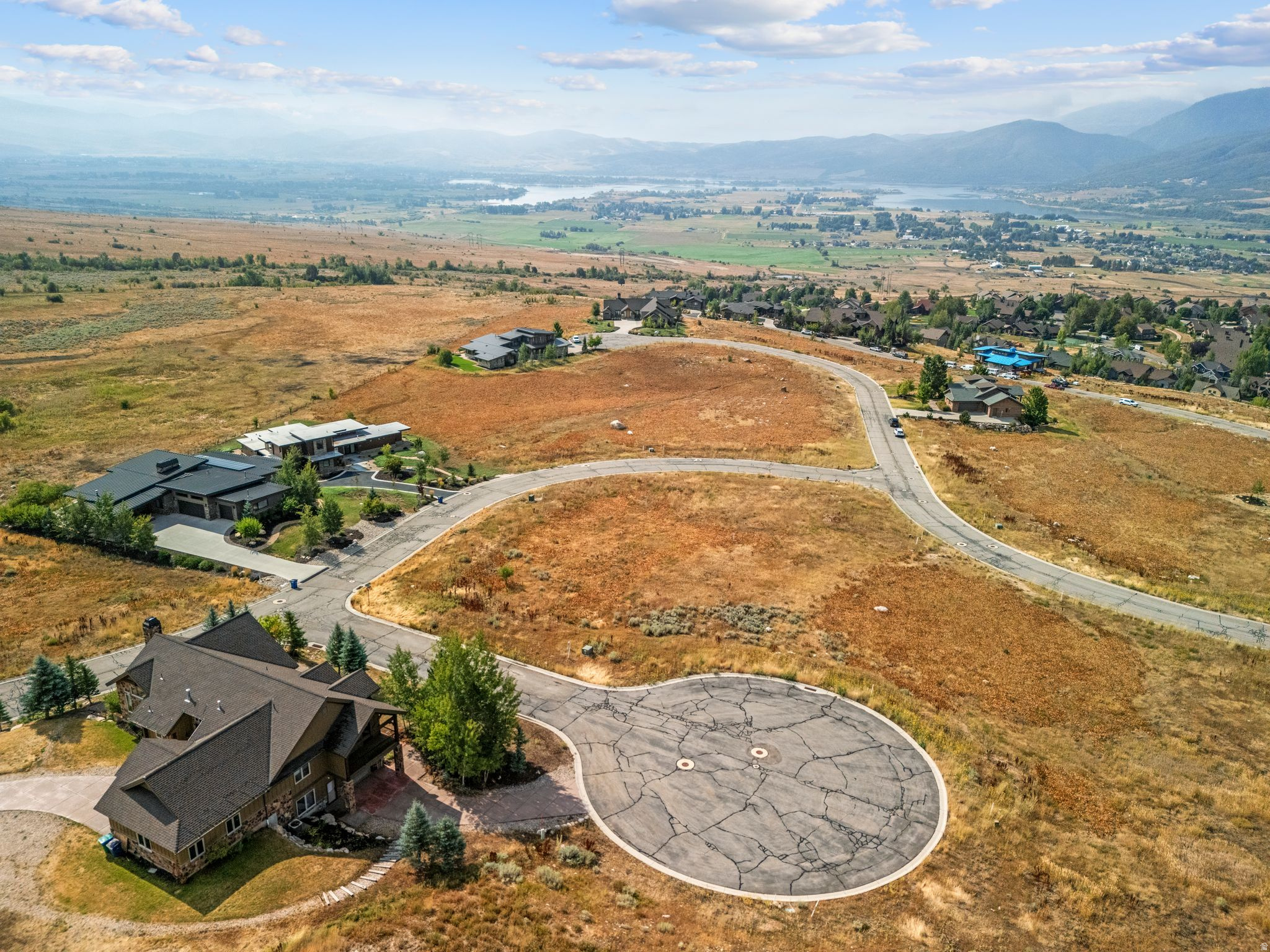 main property photo 3