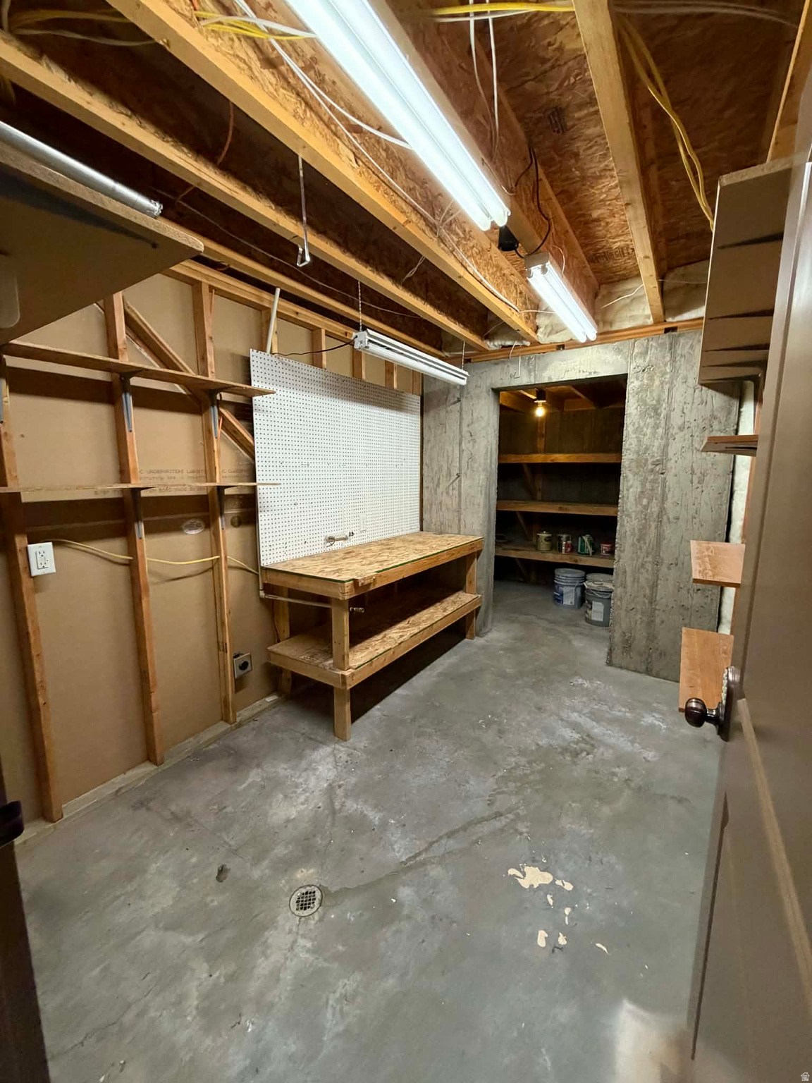 main property photo 50