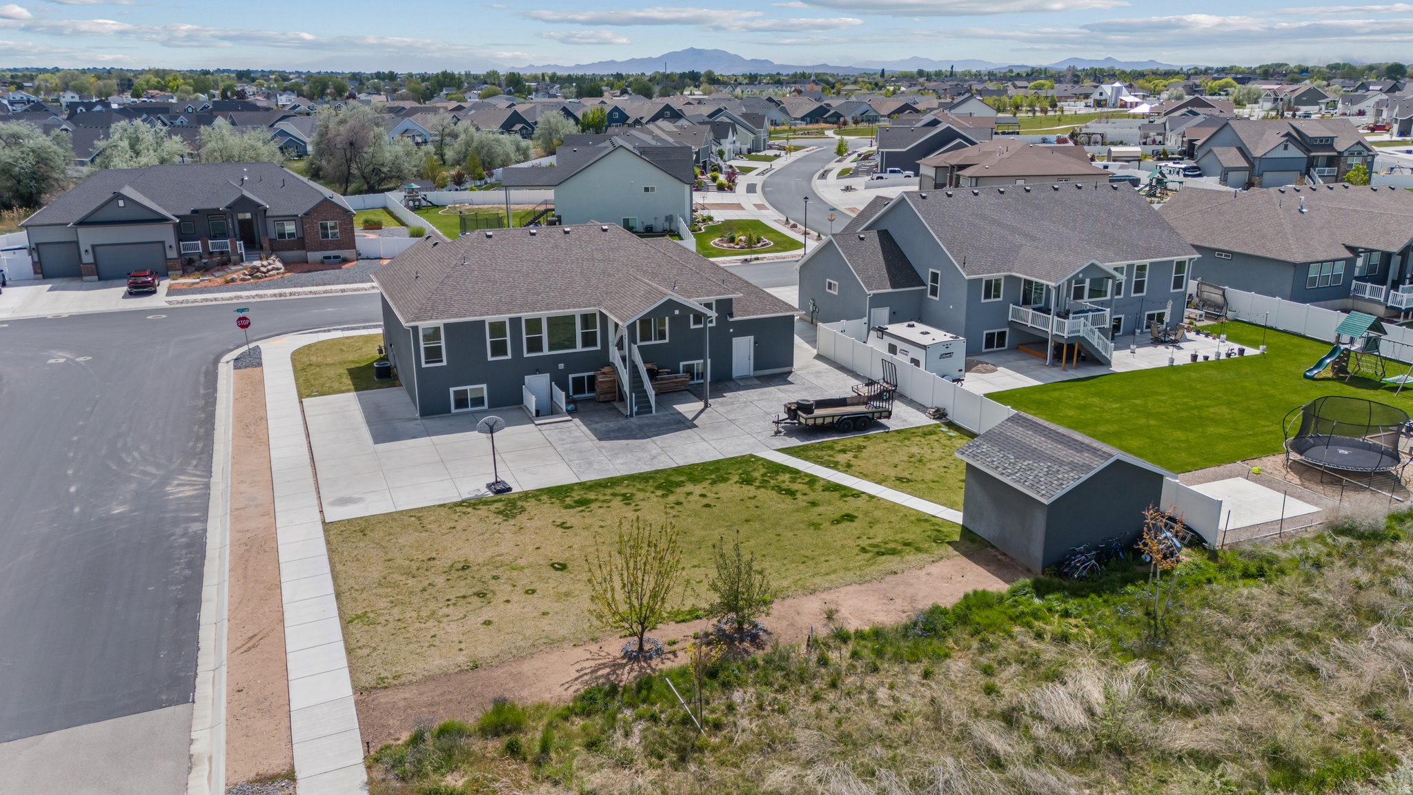 main property photo 35