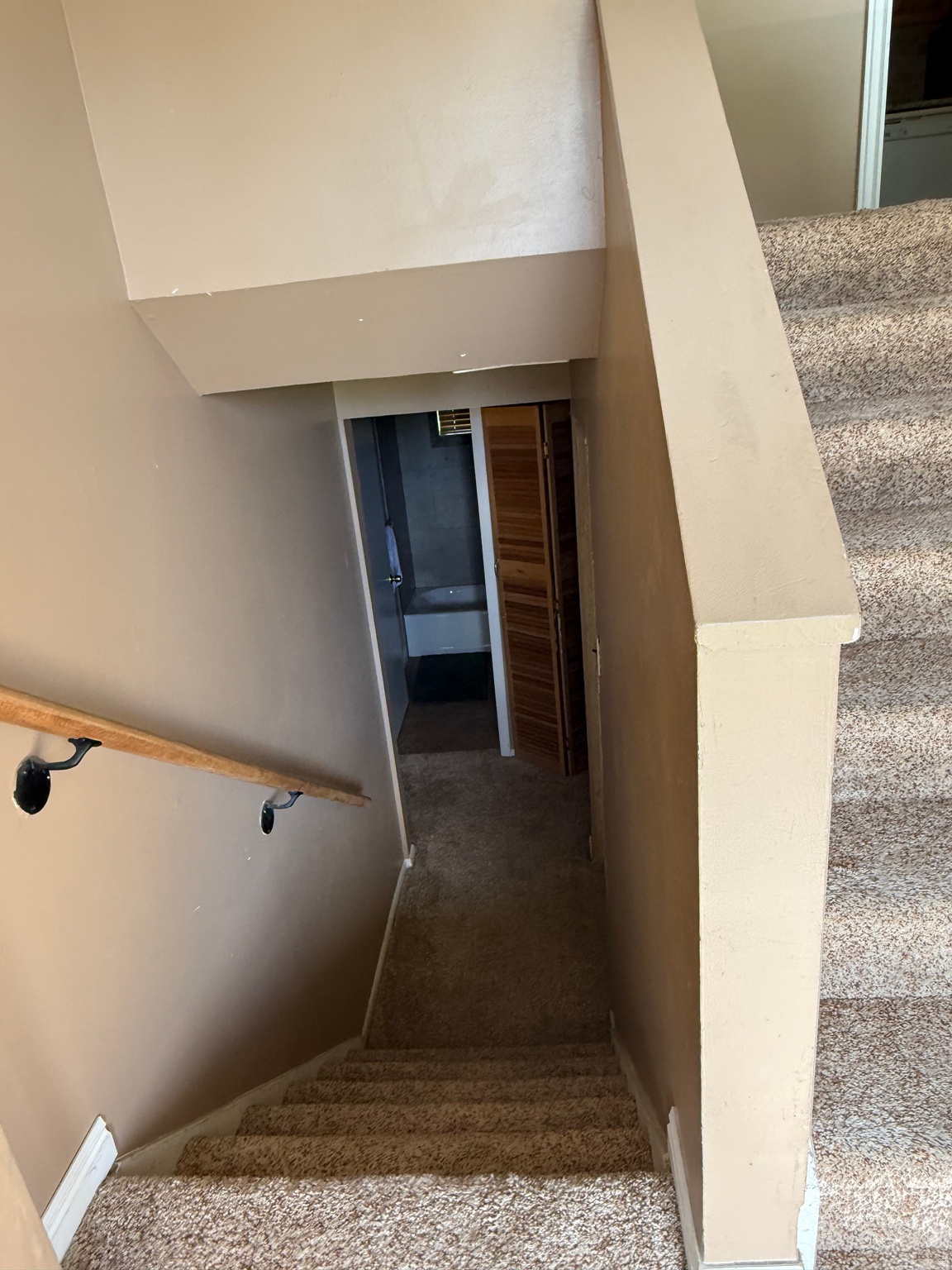 main property photo 25