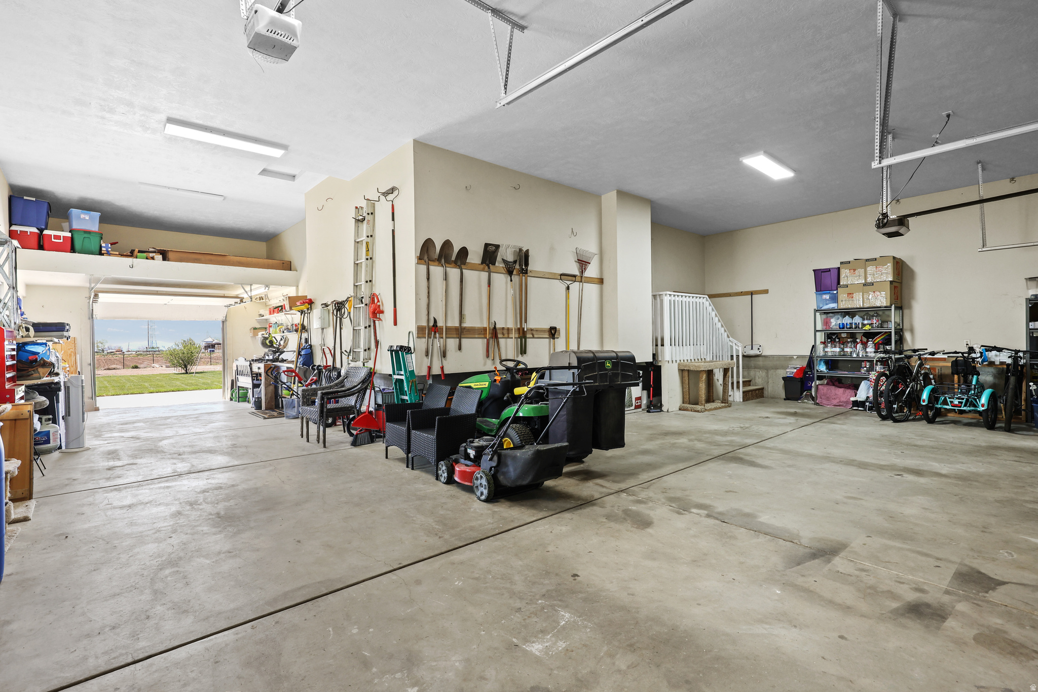 main property photo 75