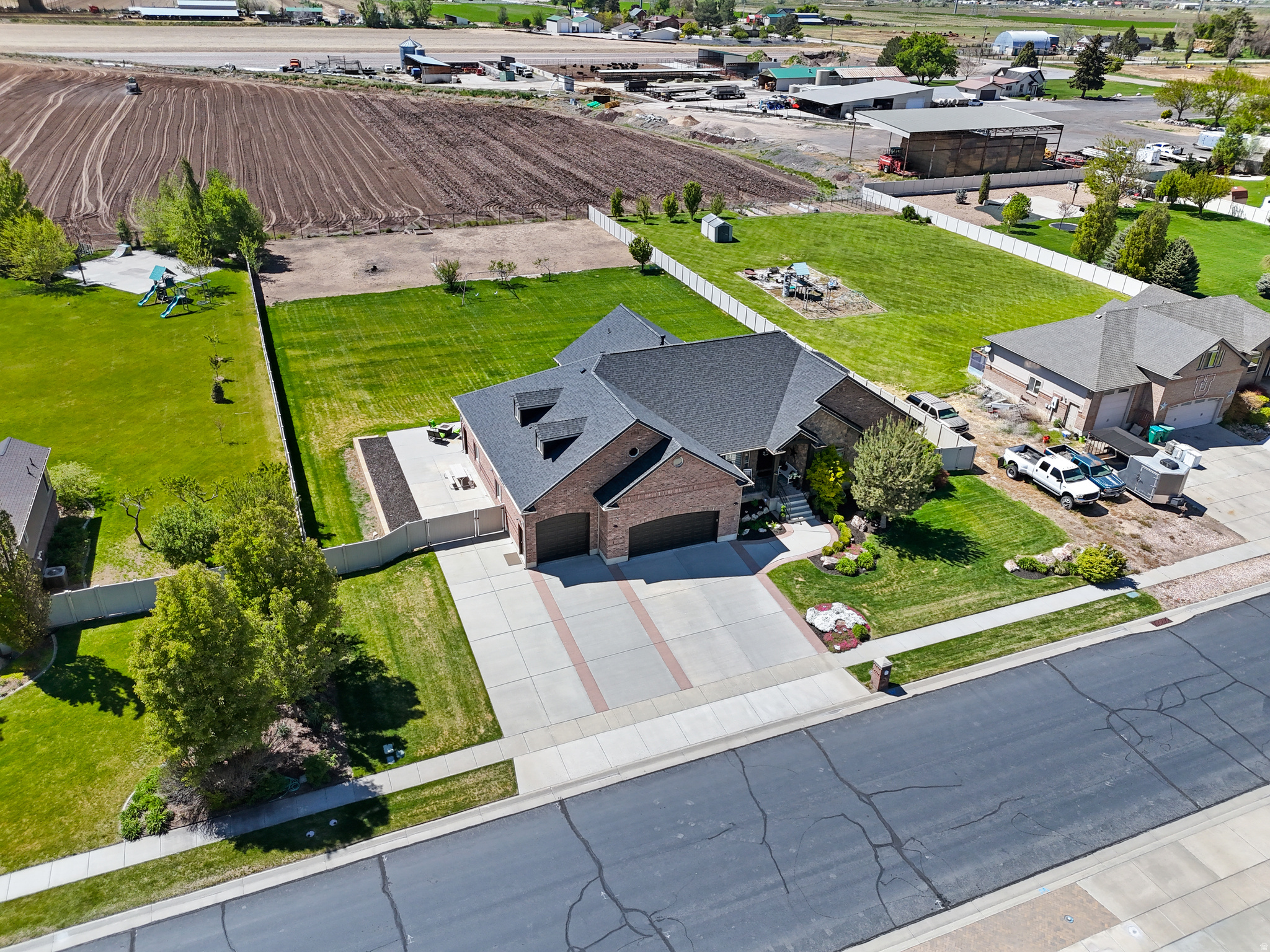main property photo 80