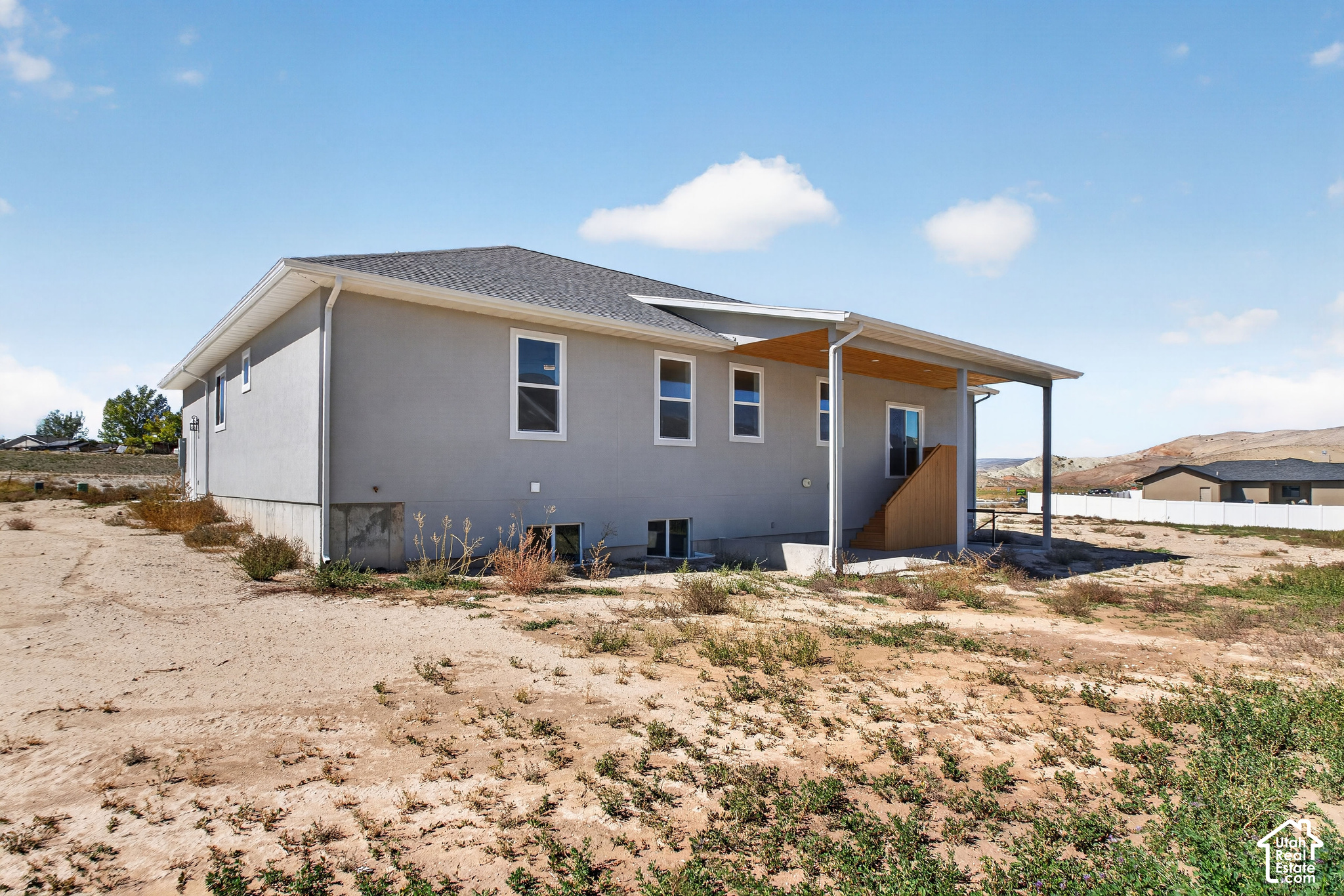 main property photo 18