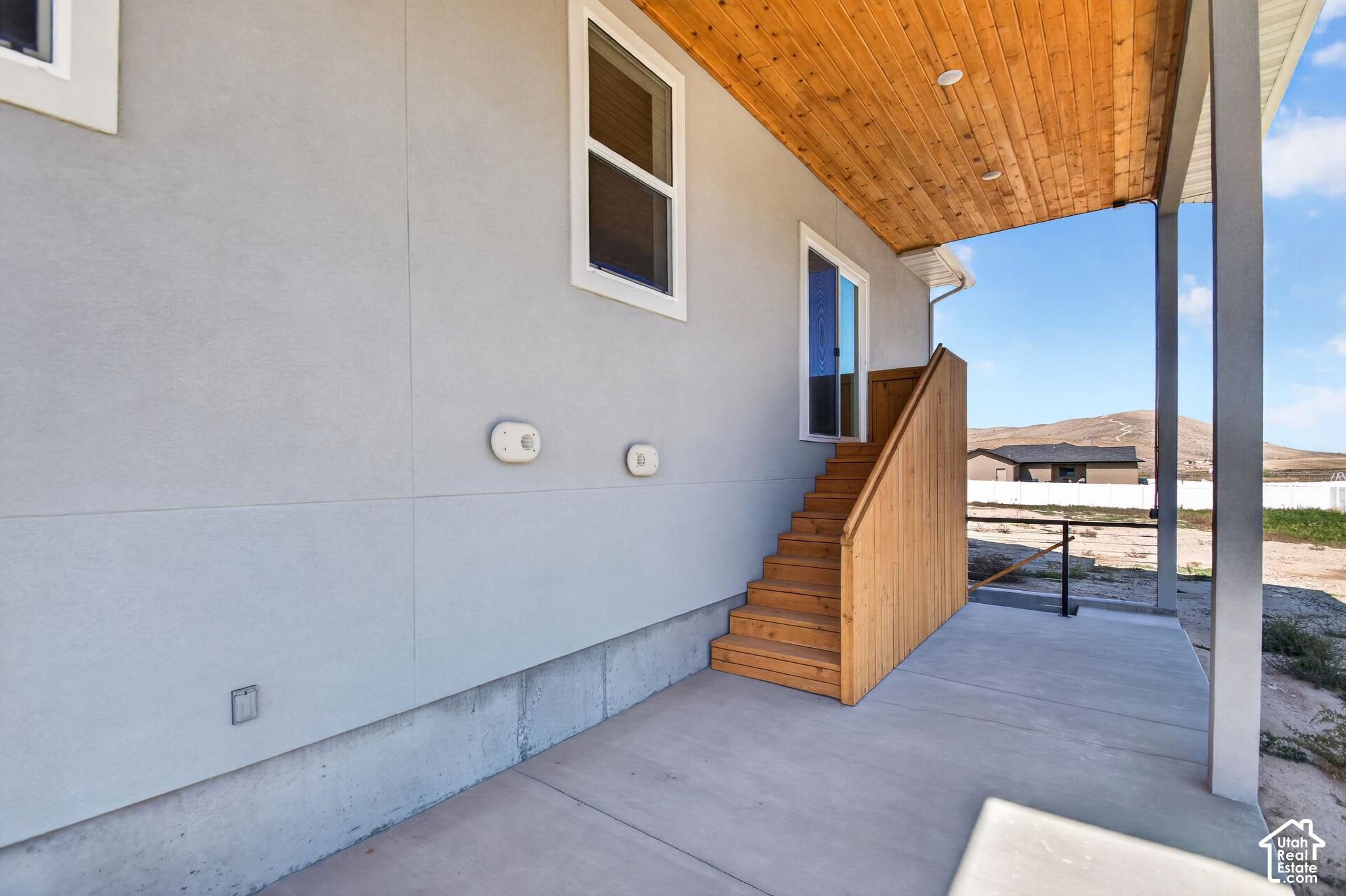 main property photo 20