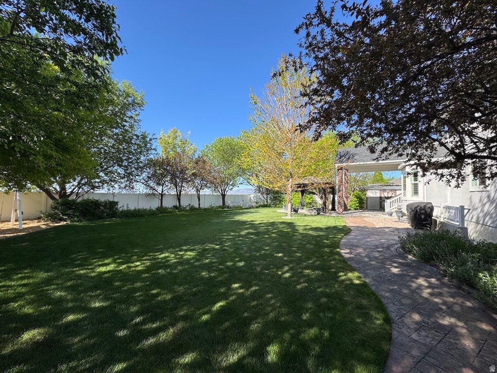 main property photo 24