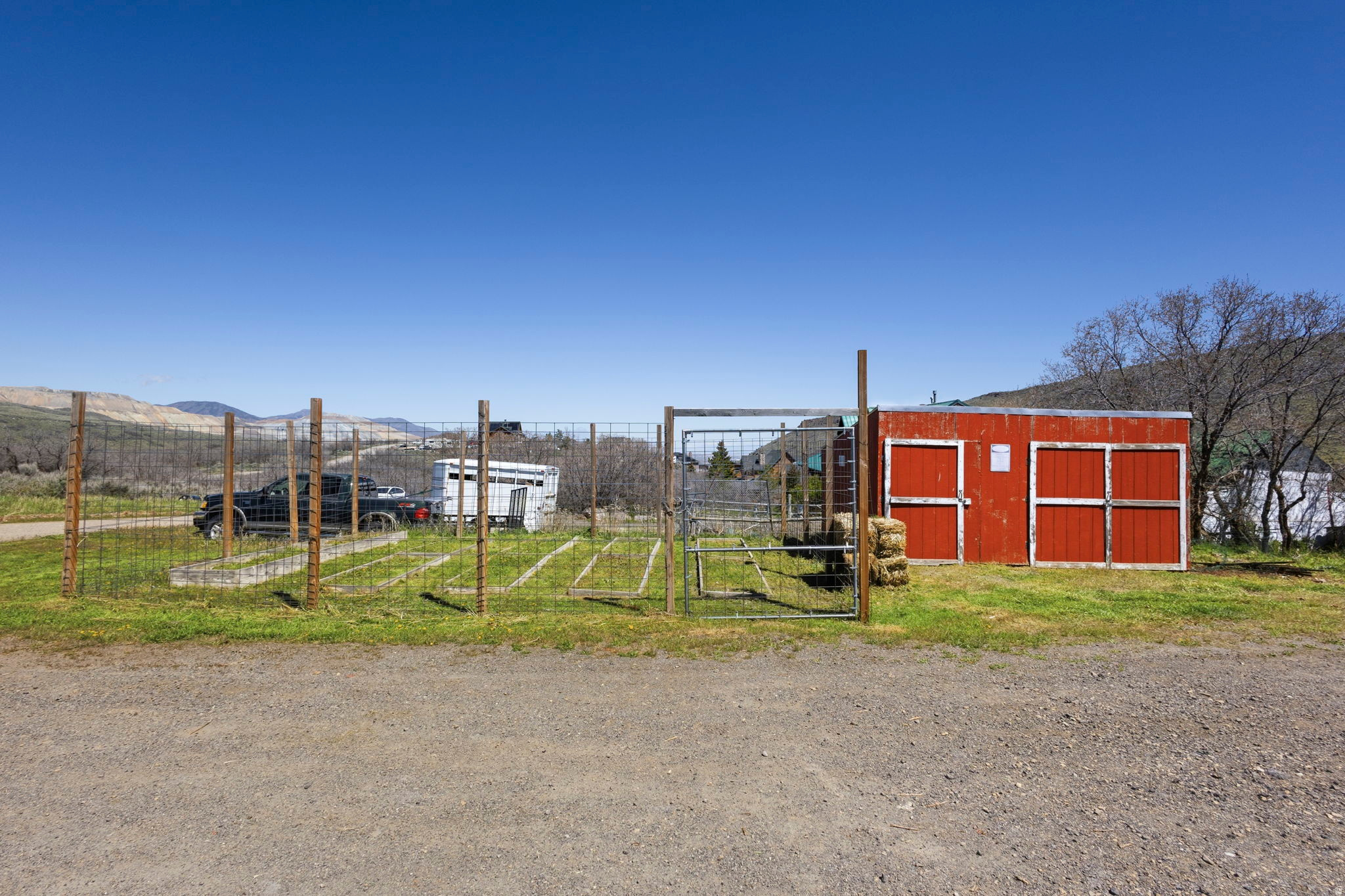 main property photo 36