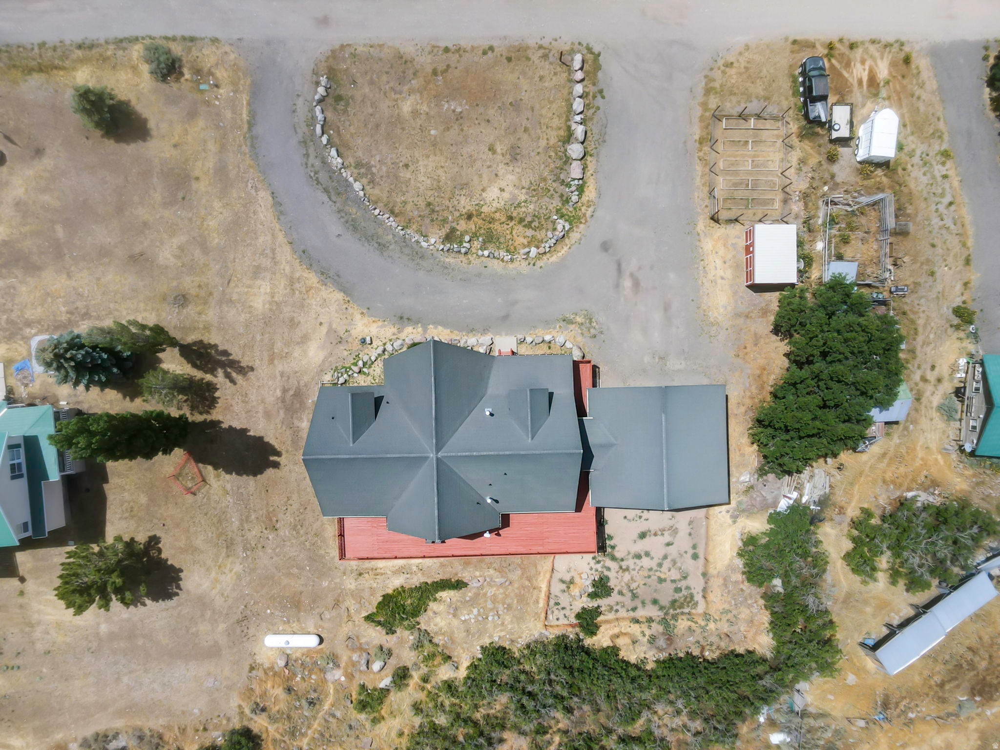 main property photo 40