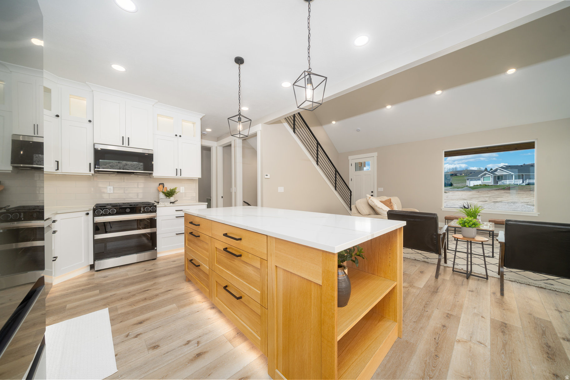 main property photo 14