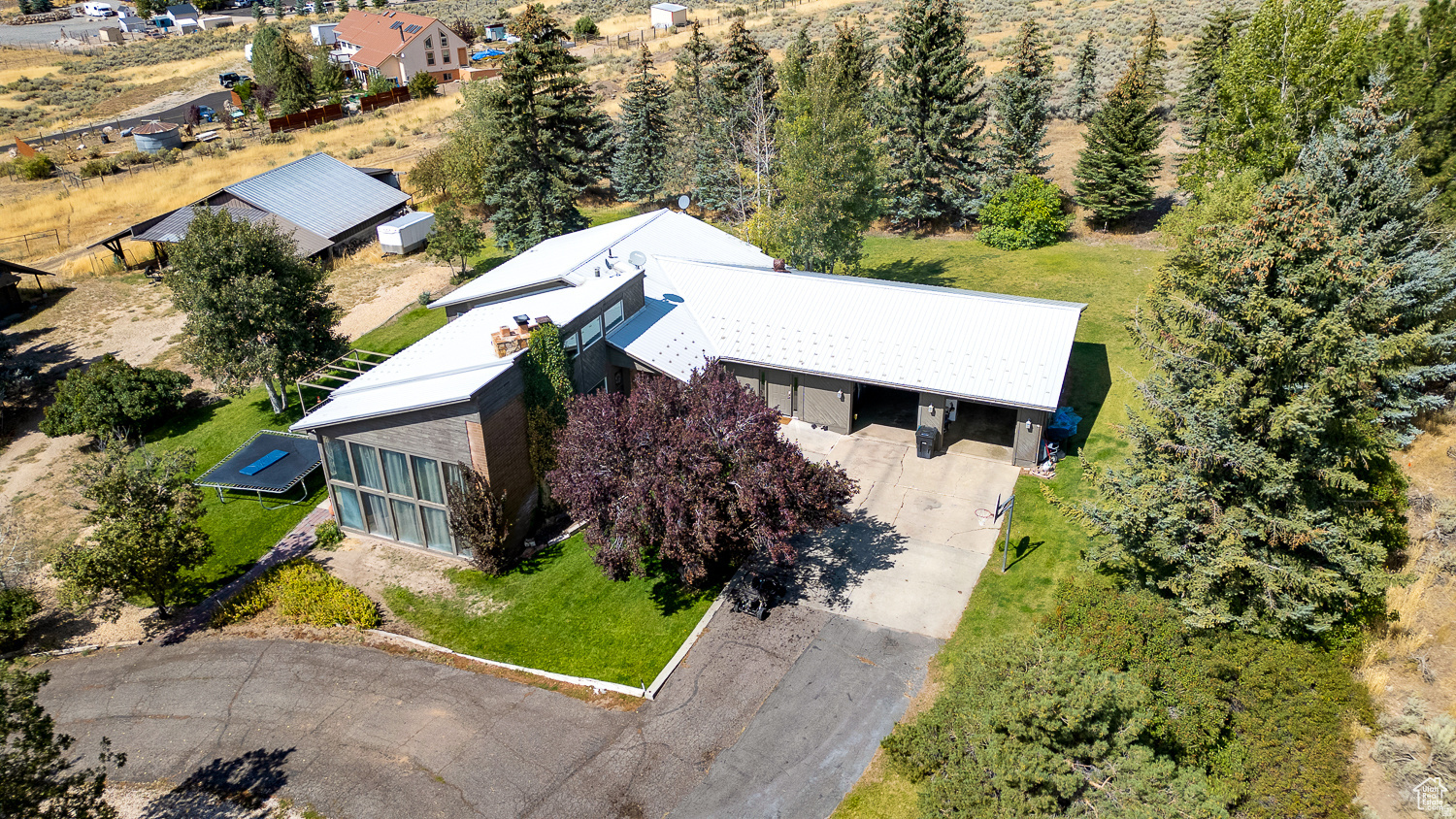 main property photo 70