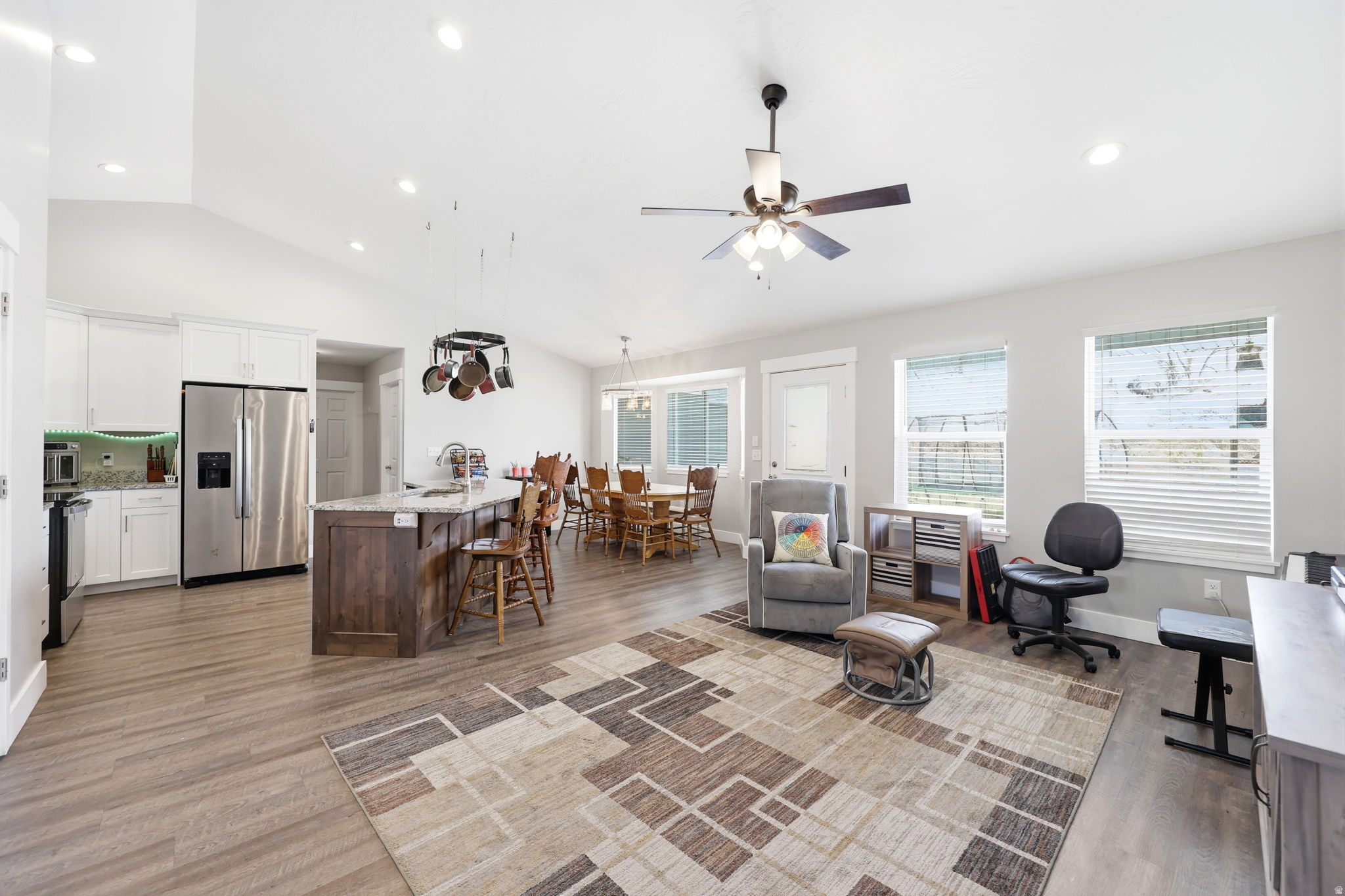 main property photo 7