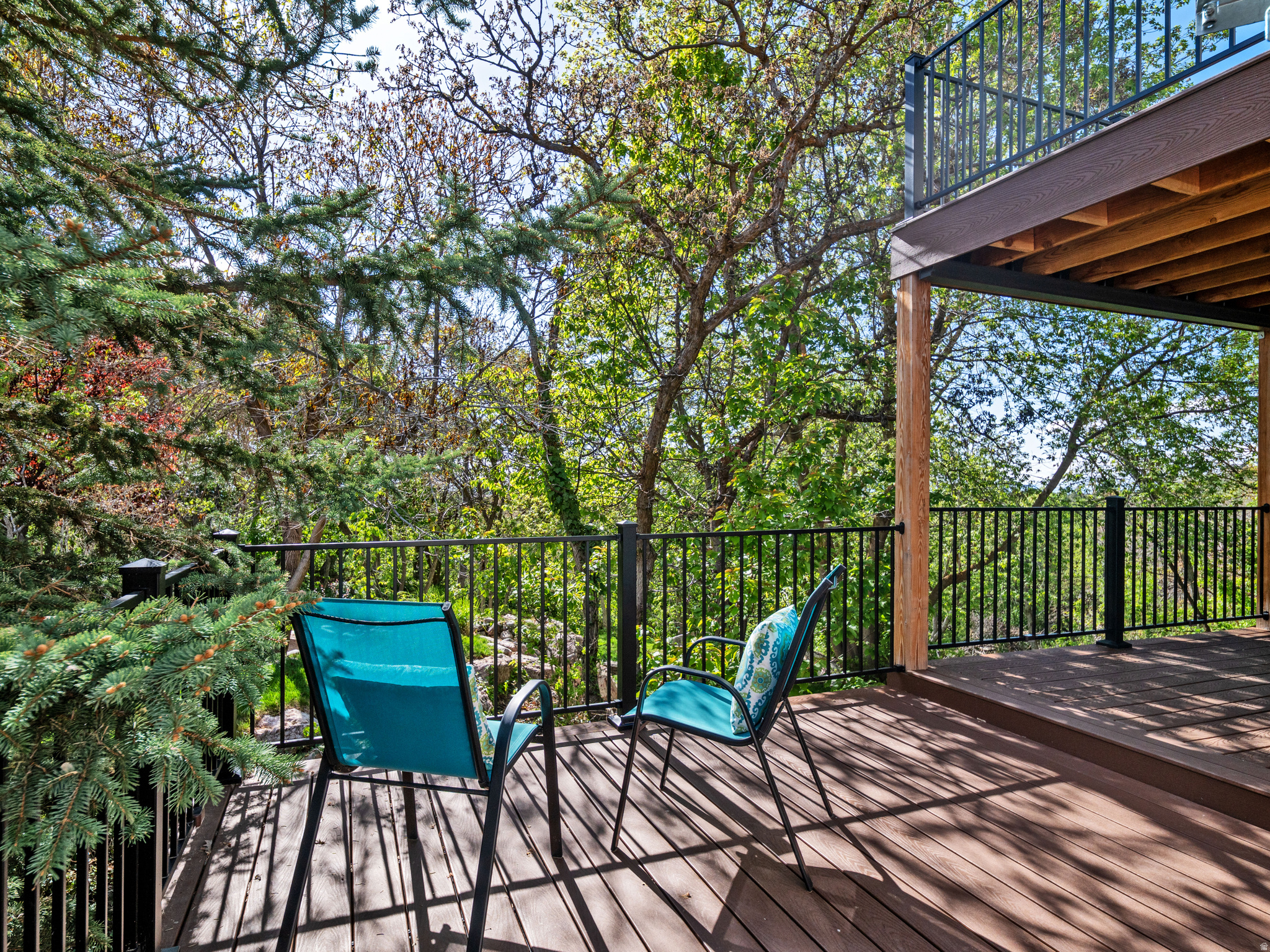 main property photo 23